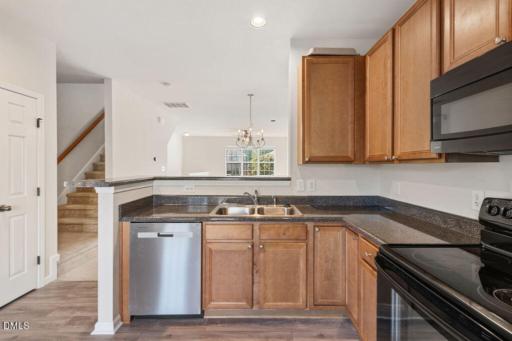 1043 Summerhouse Road Property Photo 16