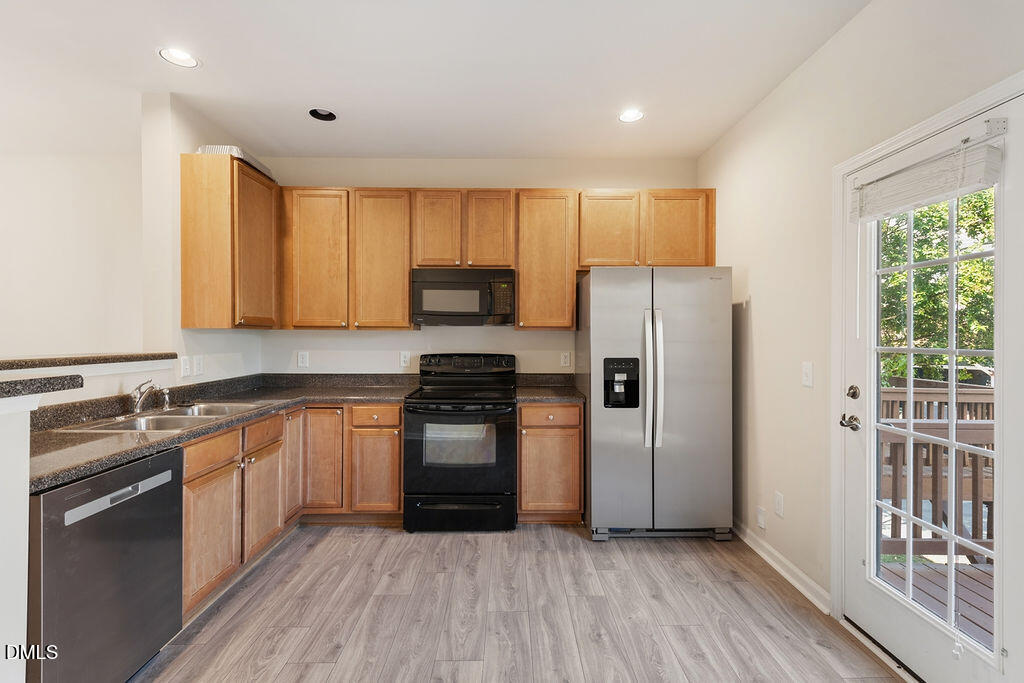 1043 Summerhouse Road Property Photo 17