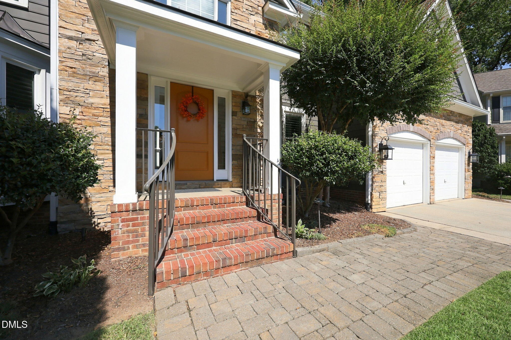 3305 Beret Court Property Photo 4