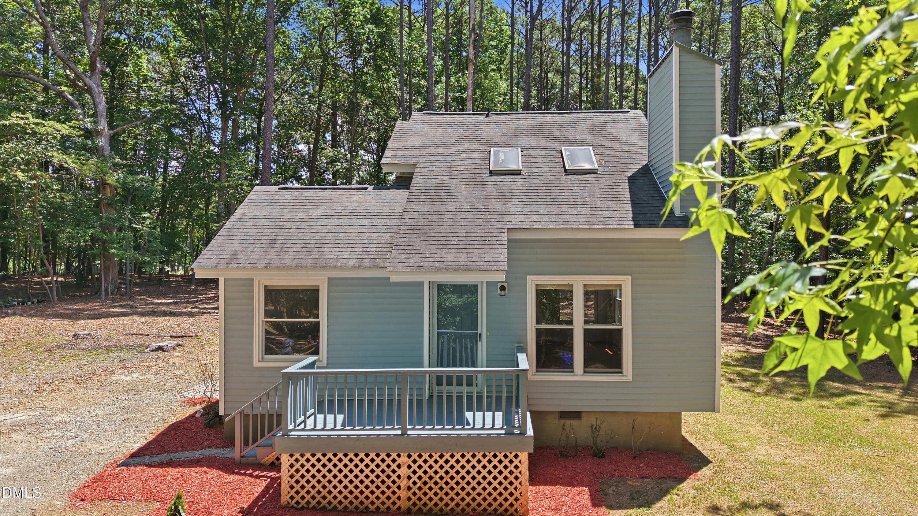 9506 Coachway Property Photo 2