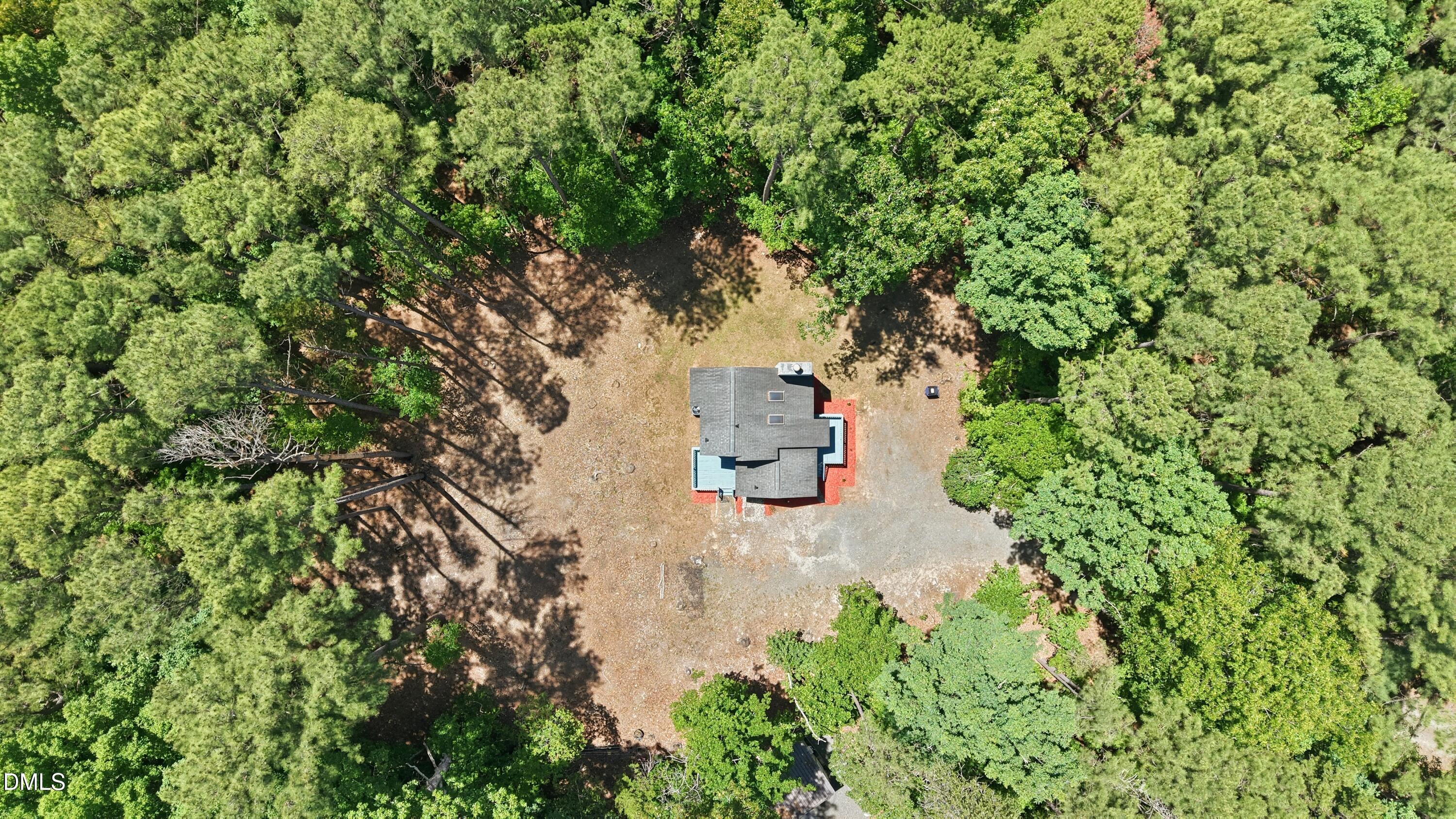 9506 Coachway Property Photo 8
