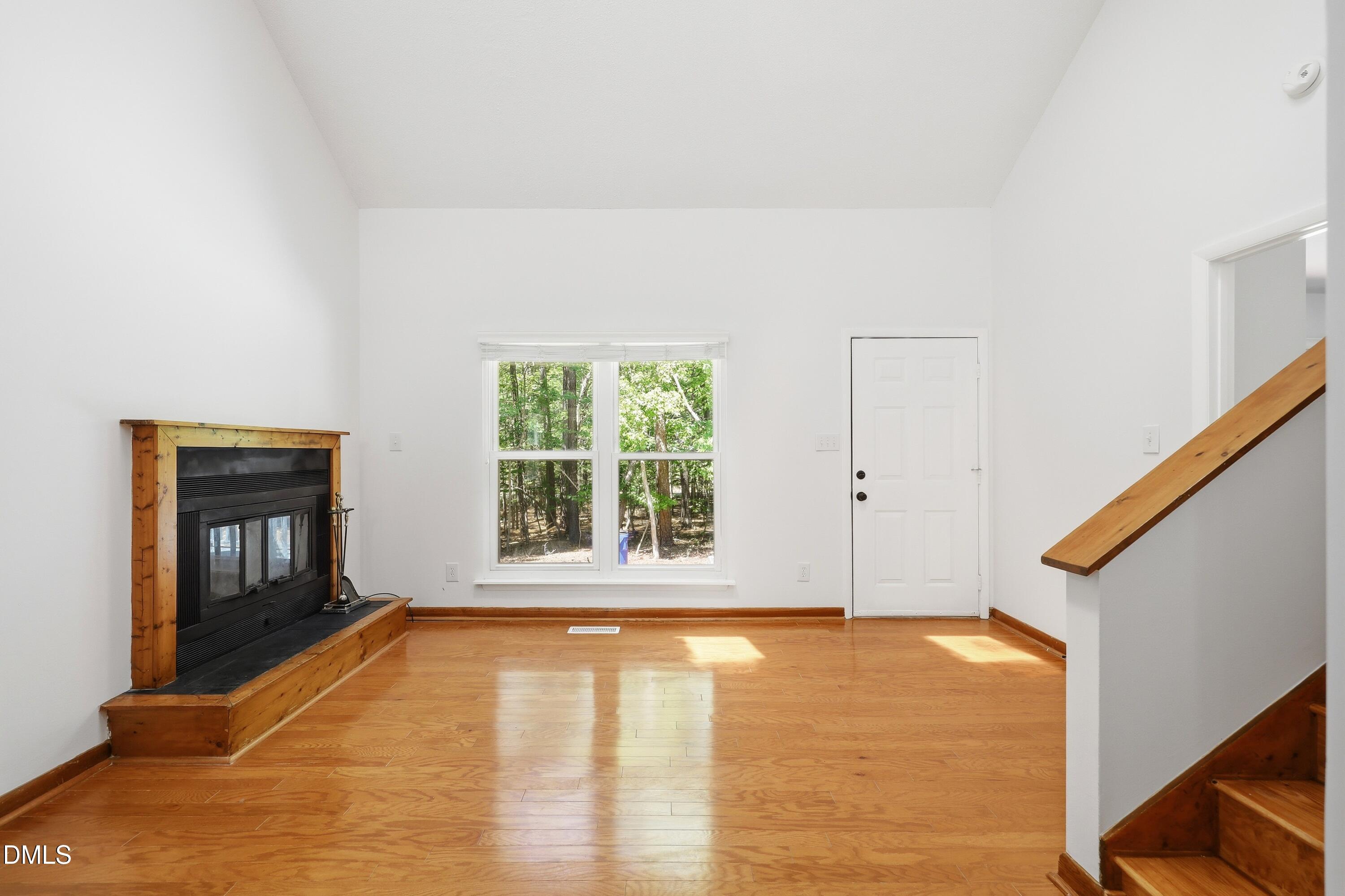 9506 Coachway Property Photo 16