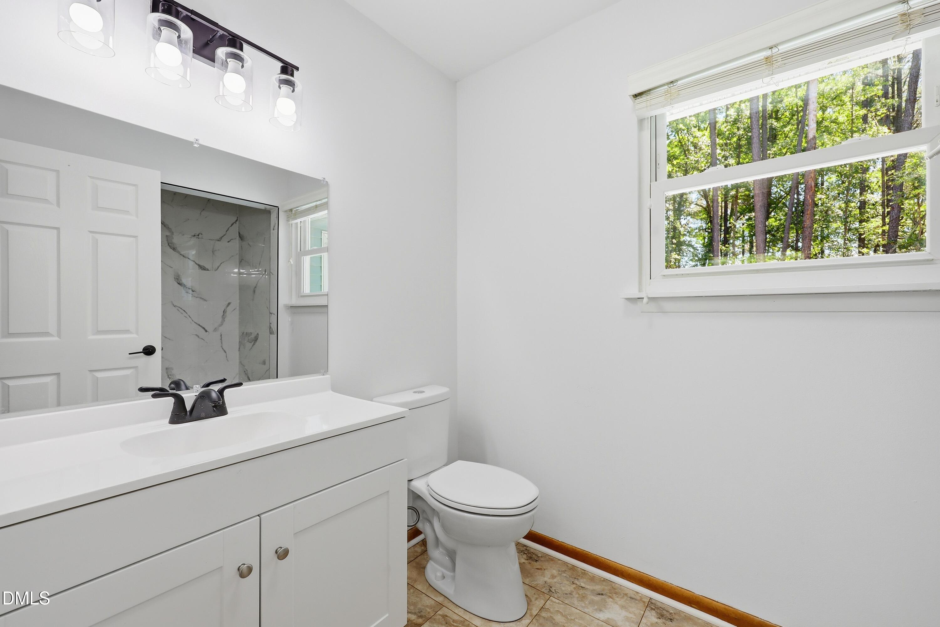 9506 Coachway Property Photo 27