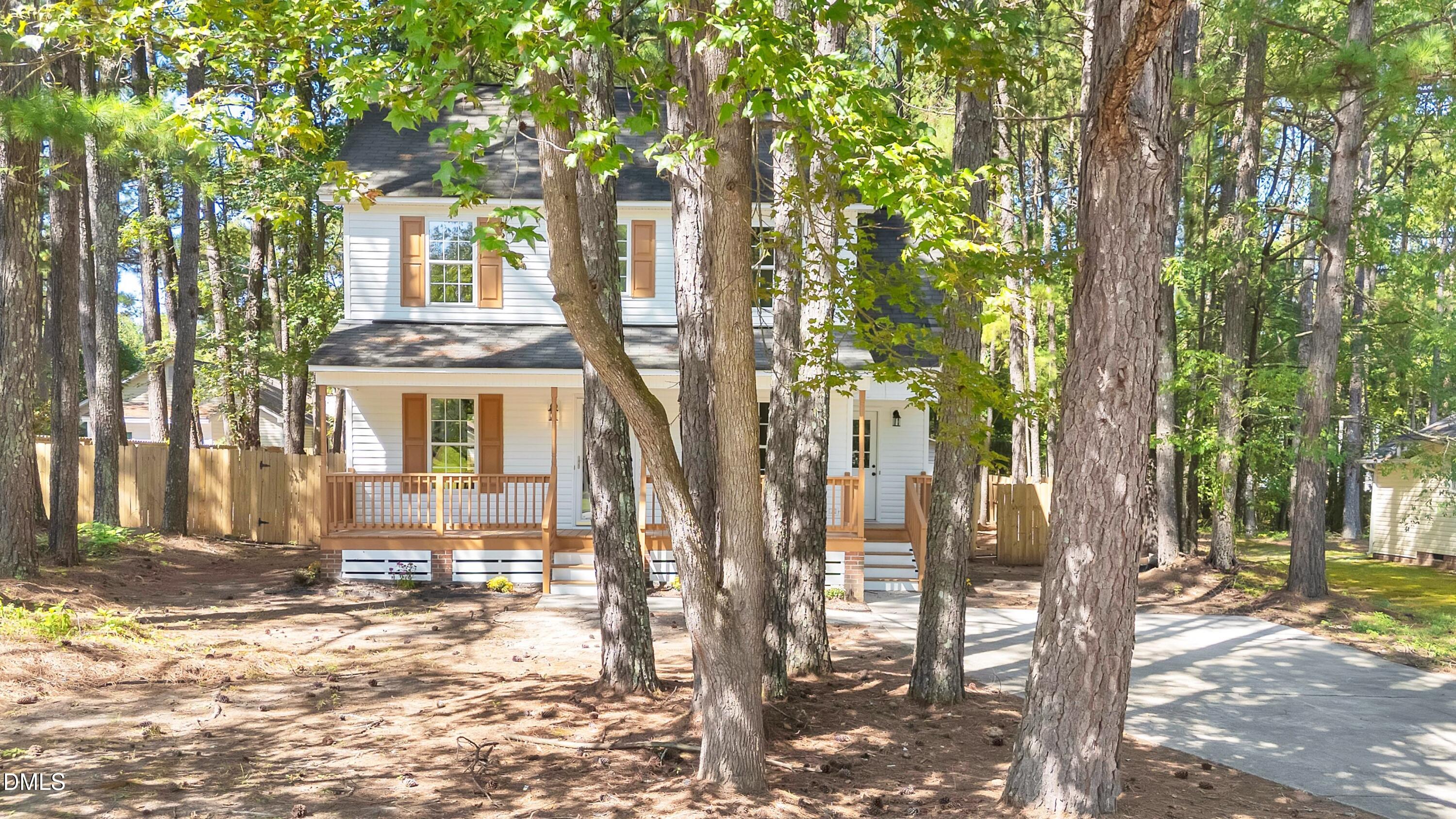 1024 Henchman Court Property Photo 1