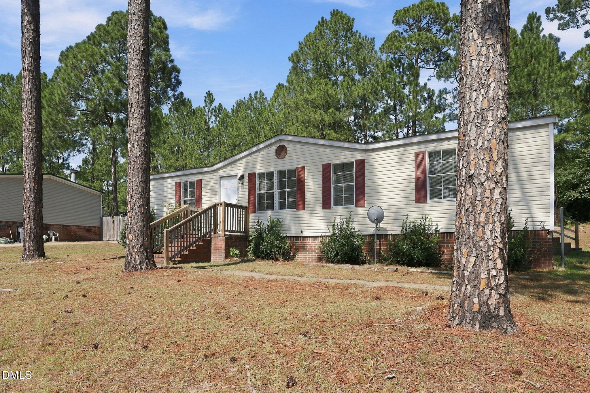 45 Shade Wood Property Photo 4