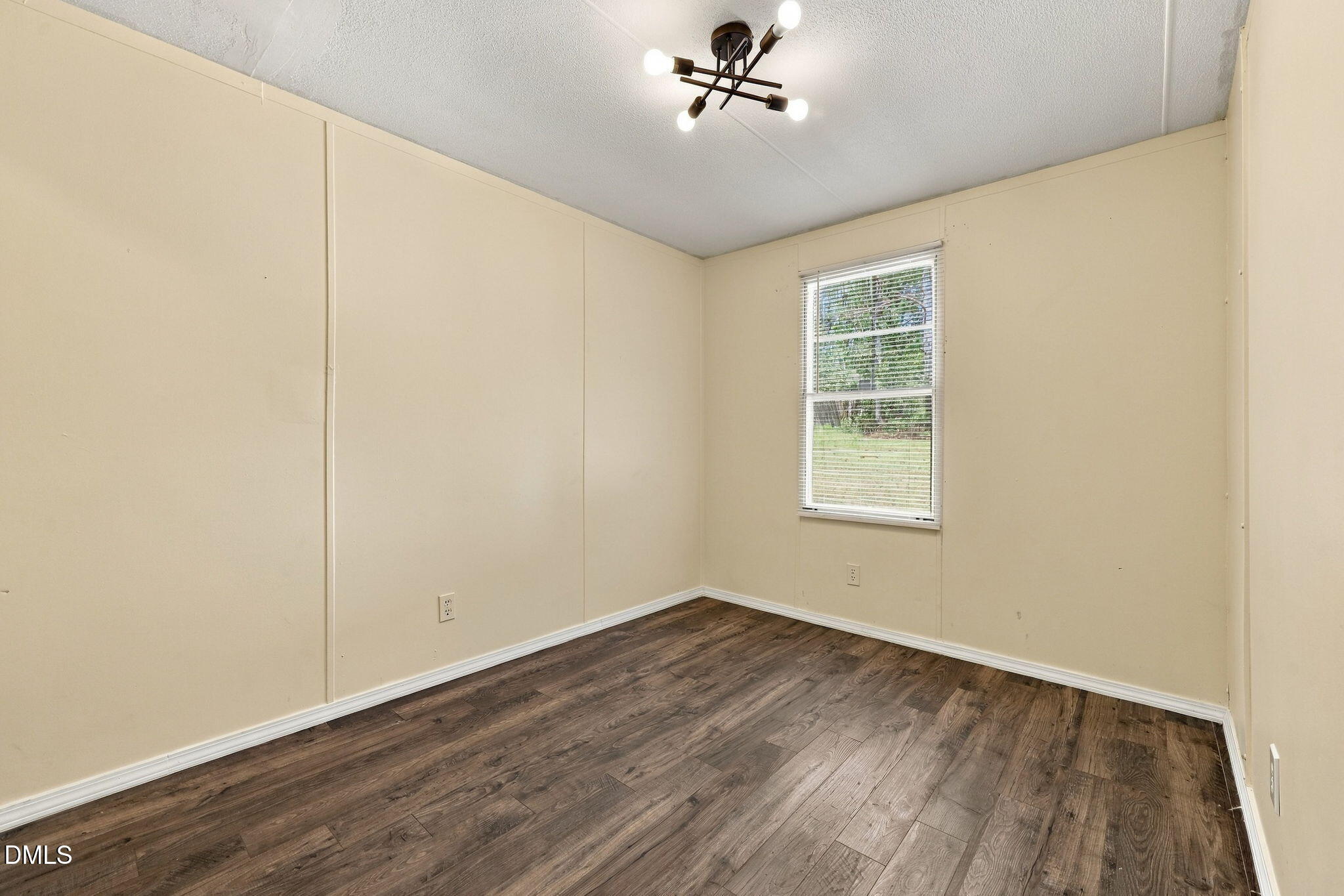 45 Shade Wood Property Photo 8