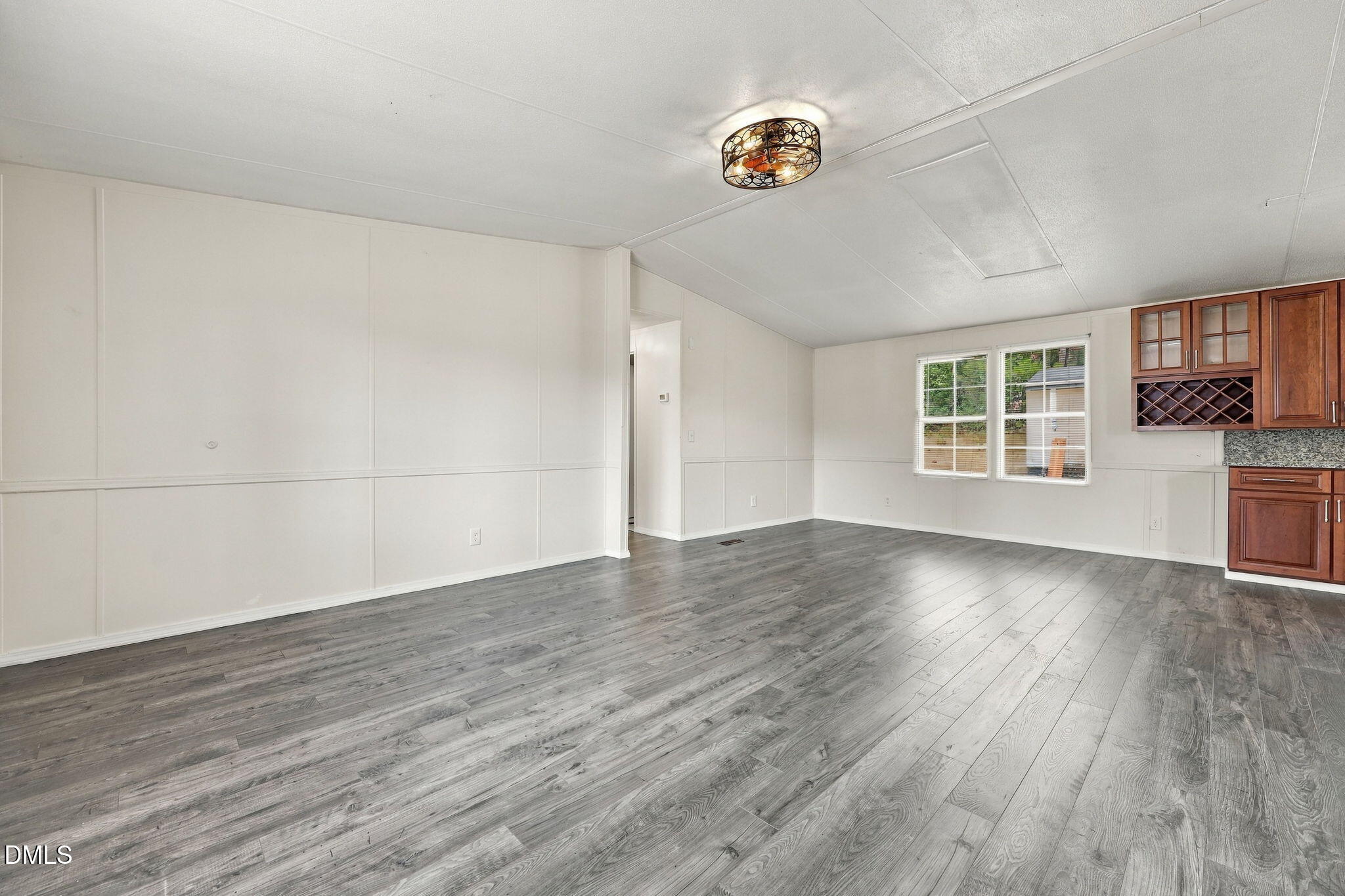 45 Shade Wood Property Photo 24