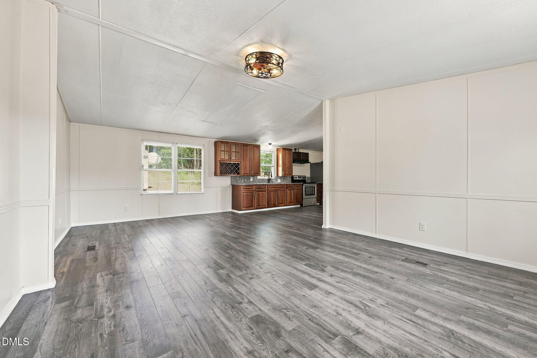 45 Shade Wood Property Photo 25