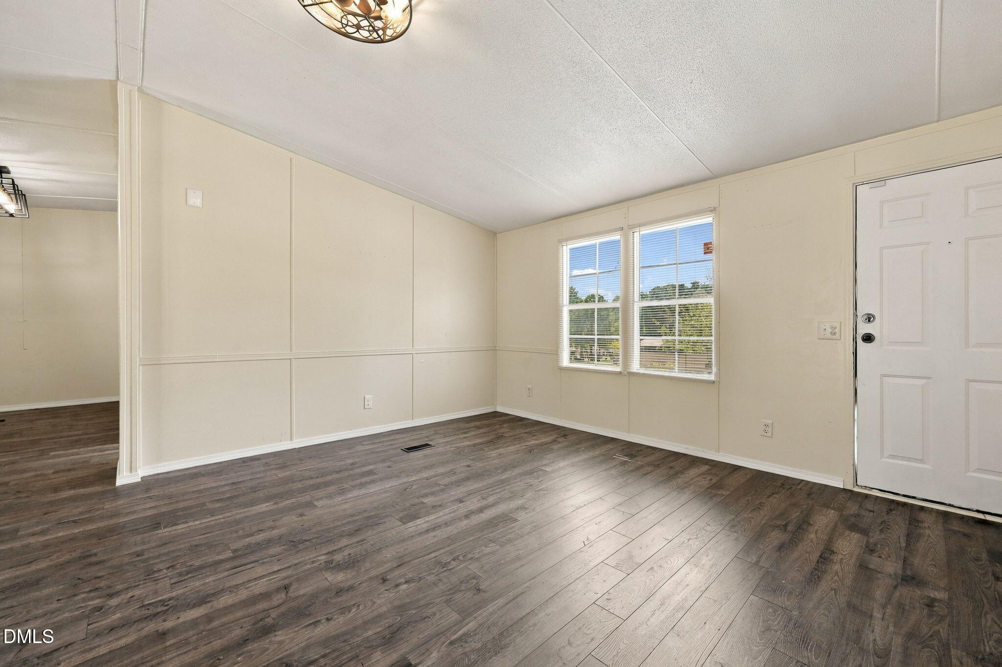 45 Shade Wood Property Photo 26