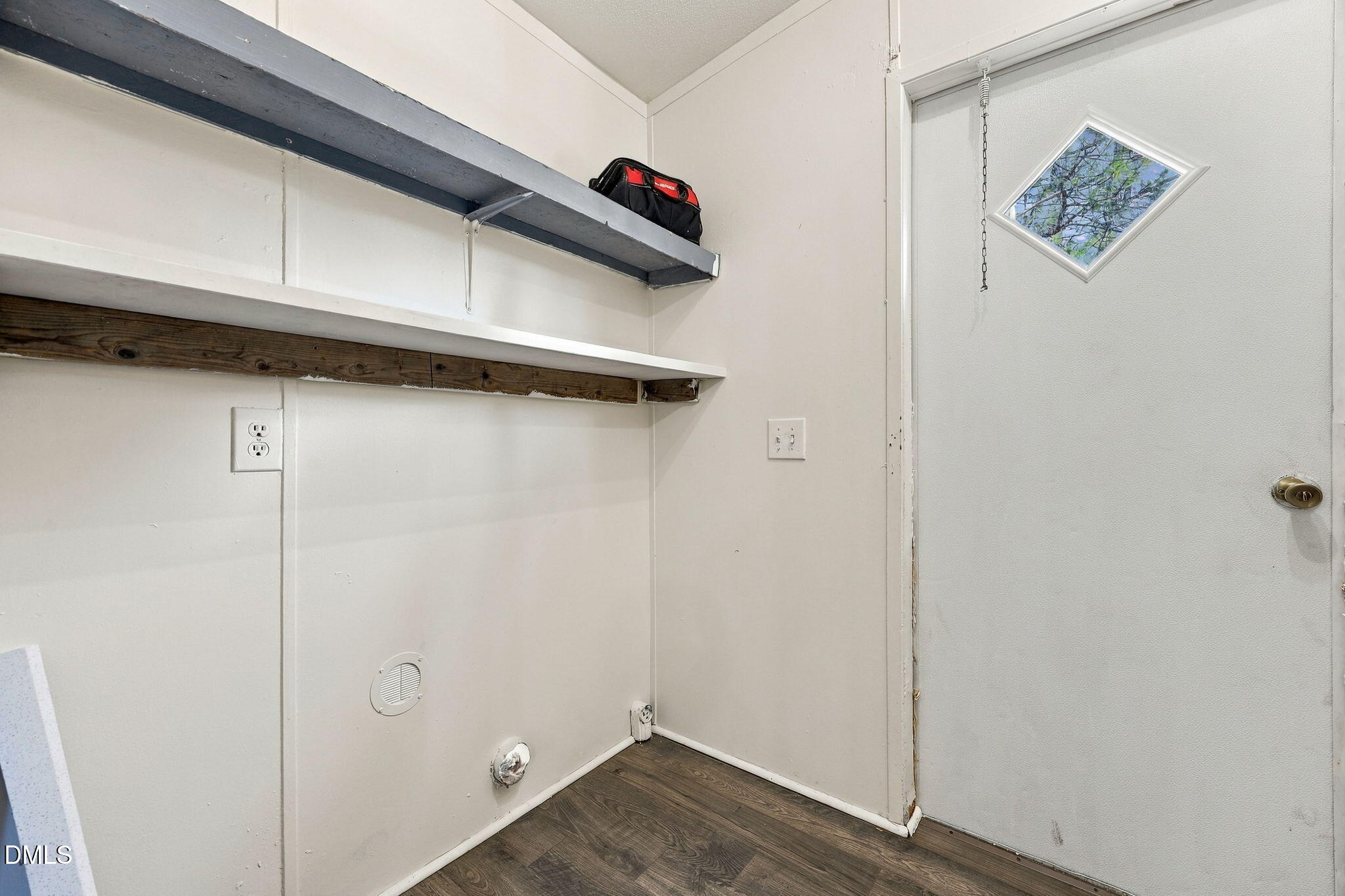 45 Shade Wood Property Photo 31