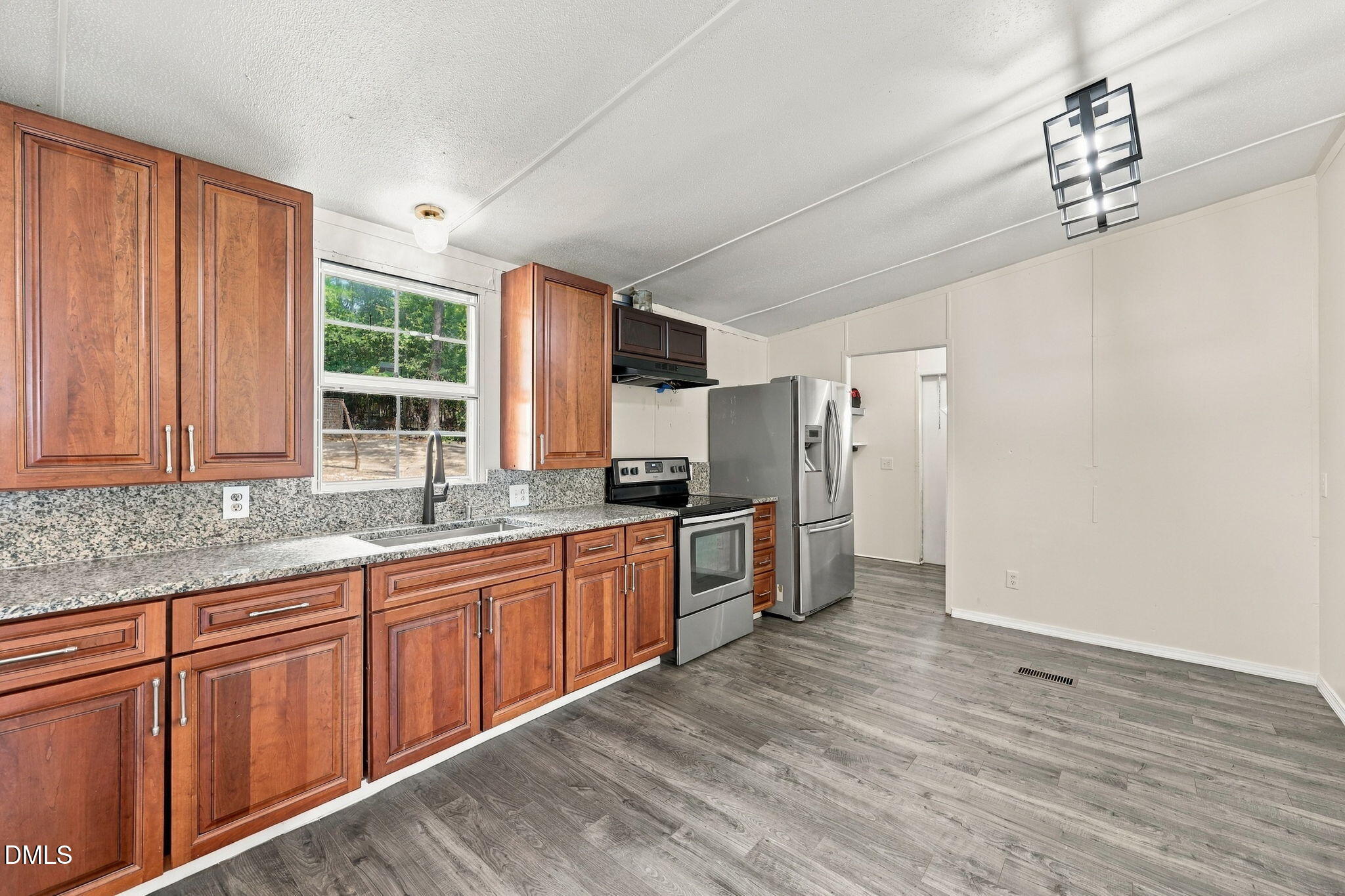 45 Shade Wood Property Photo 34
