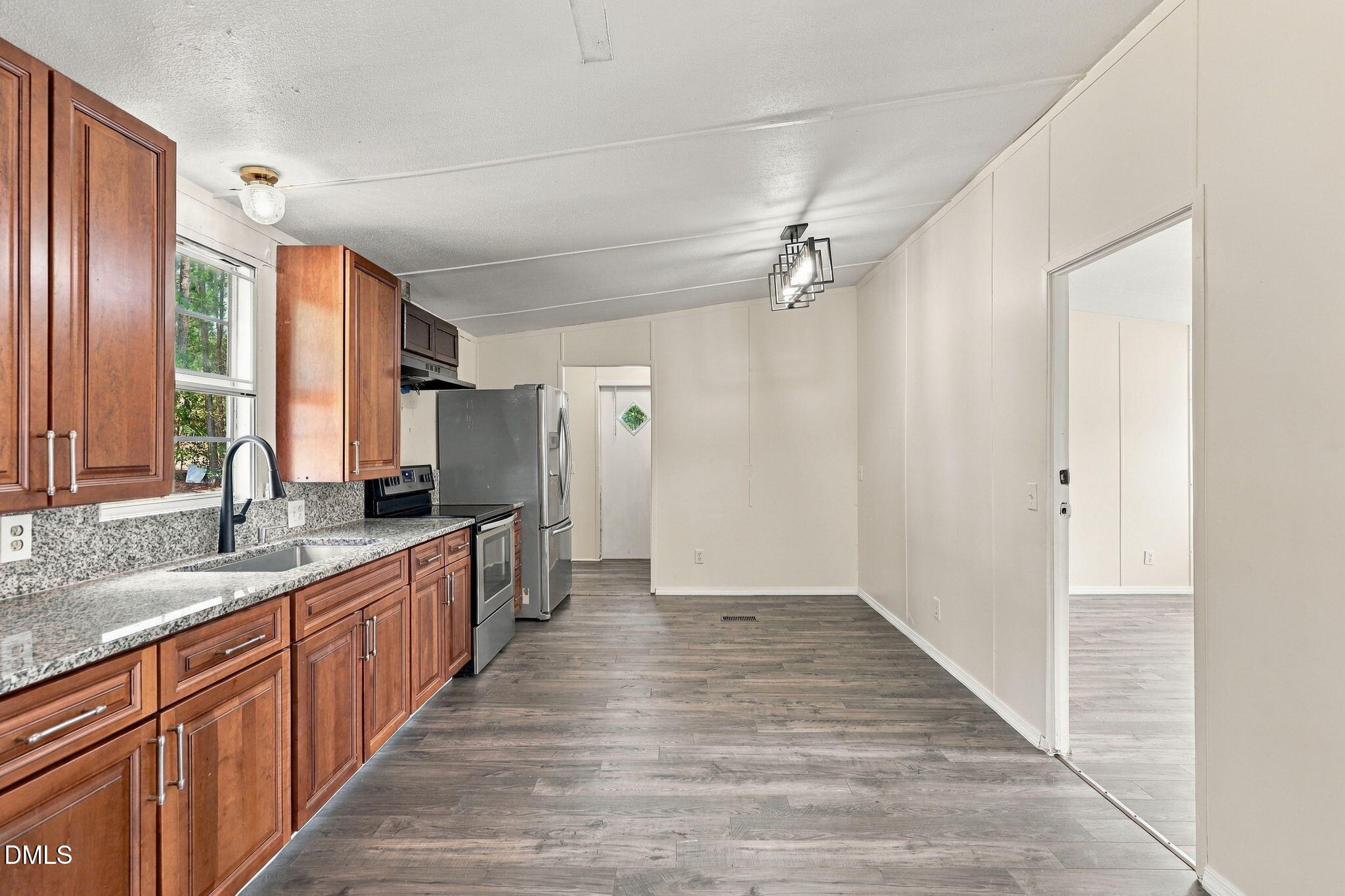 45 Shade Wood Property Photo 35