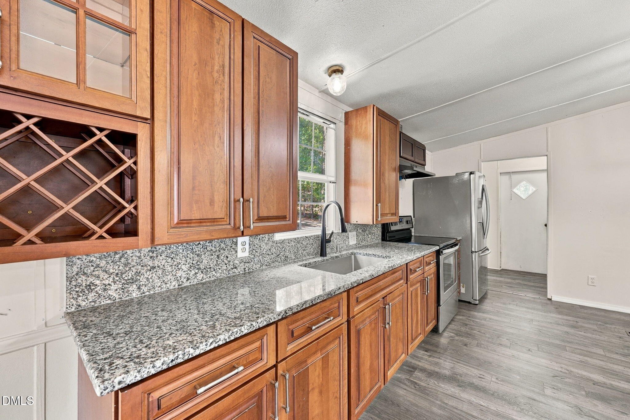 45 Shade Wood Property Photo 37