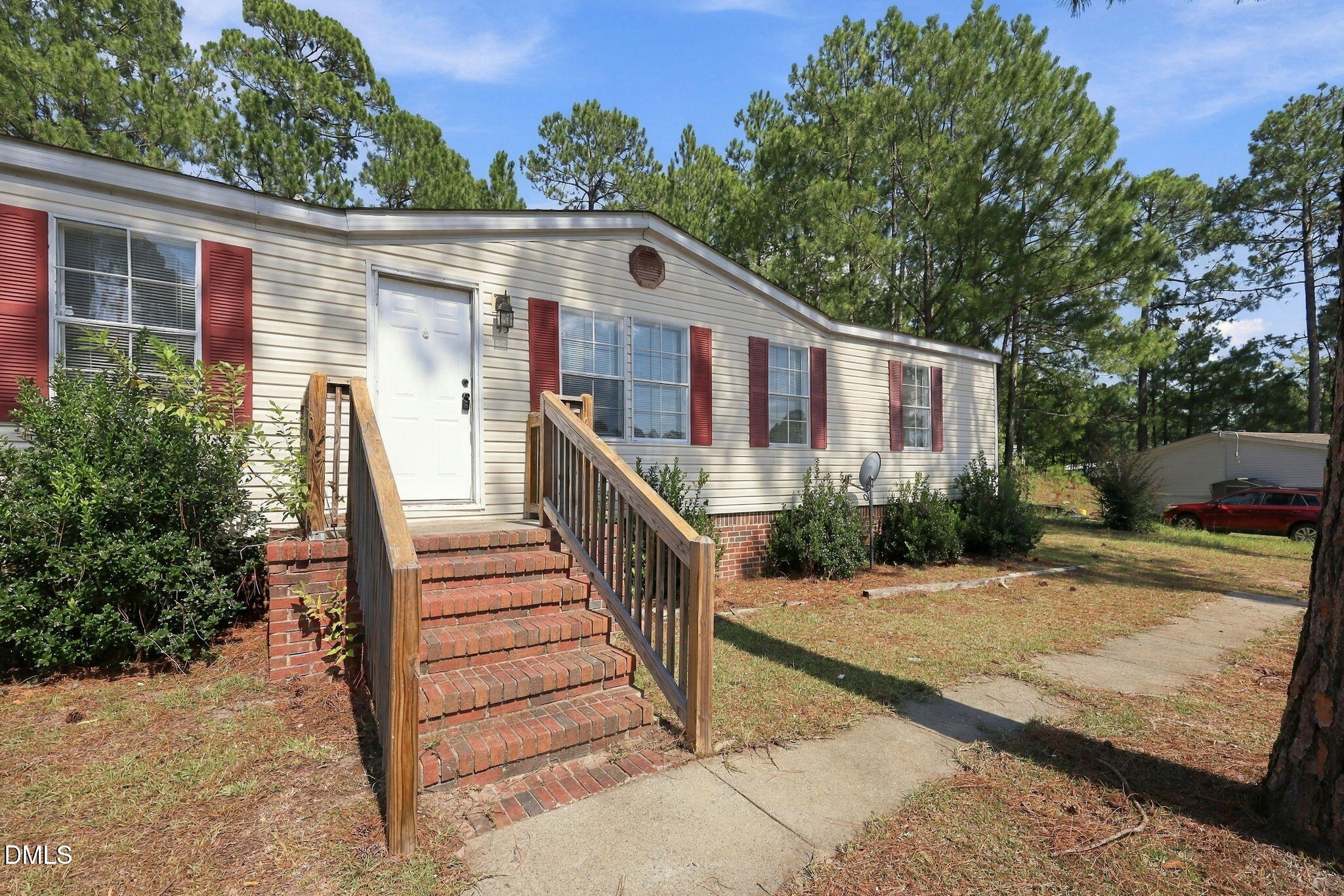 45 Shade Wood Property Photo 42