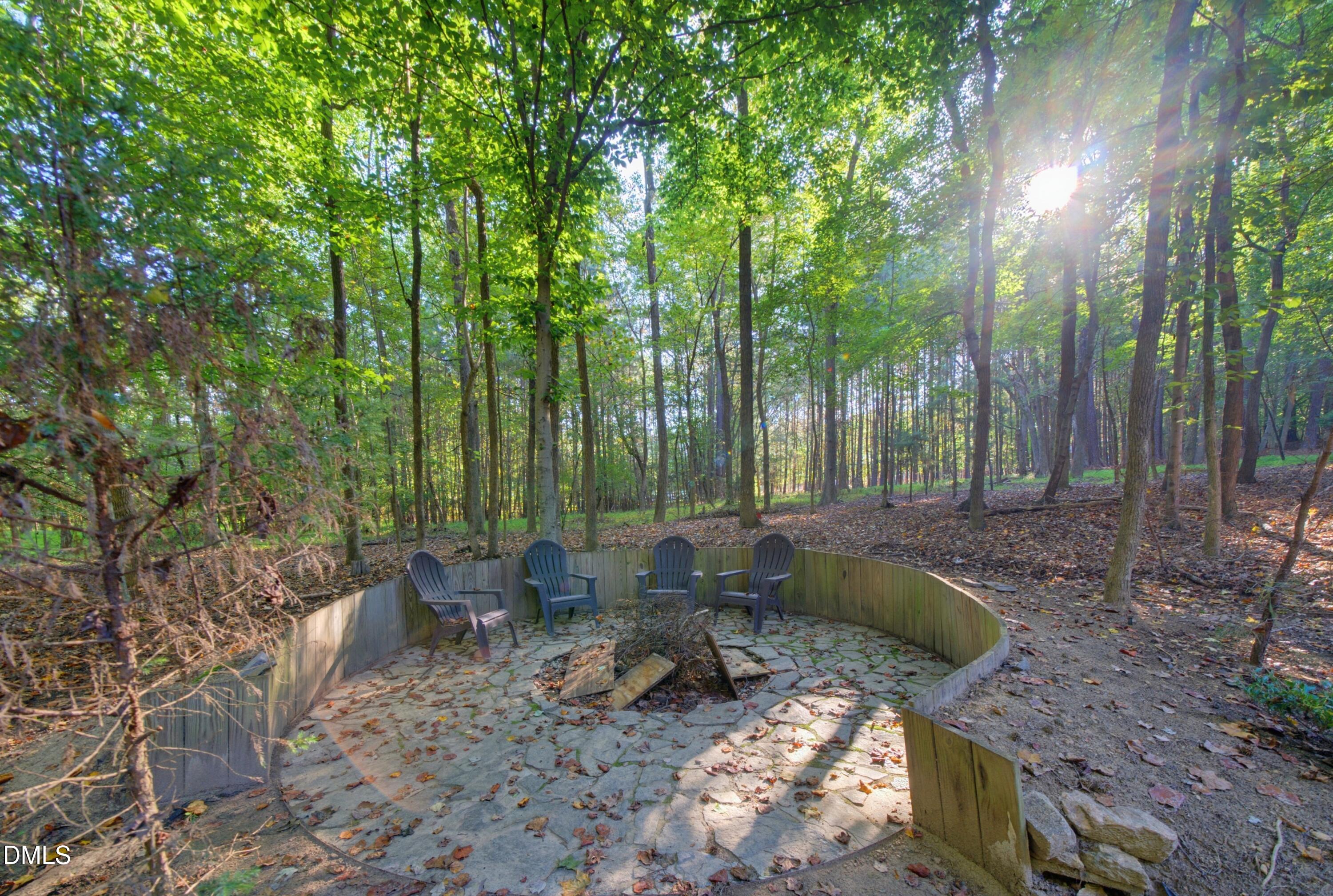 566 Timberknoll Lane Property Photo 4