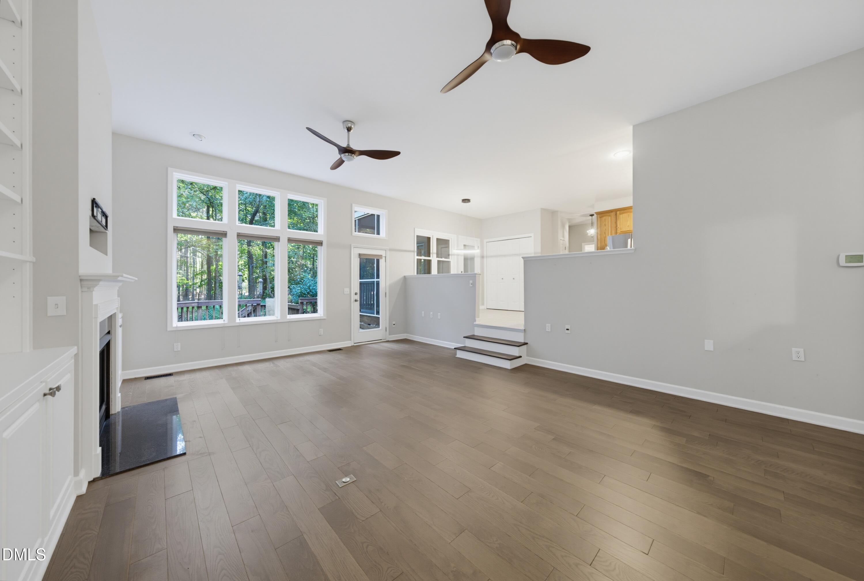 566 Timberknoll Lane Property Photo 10