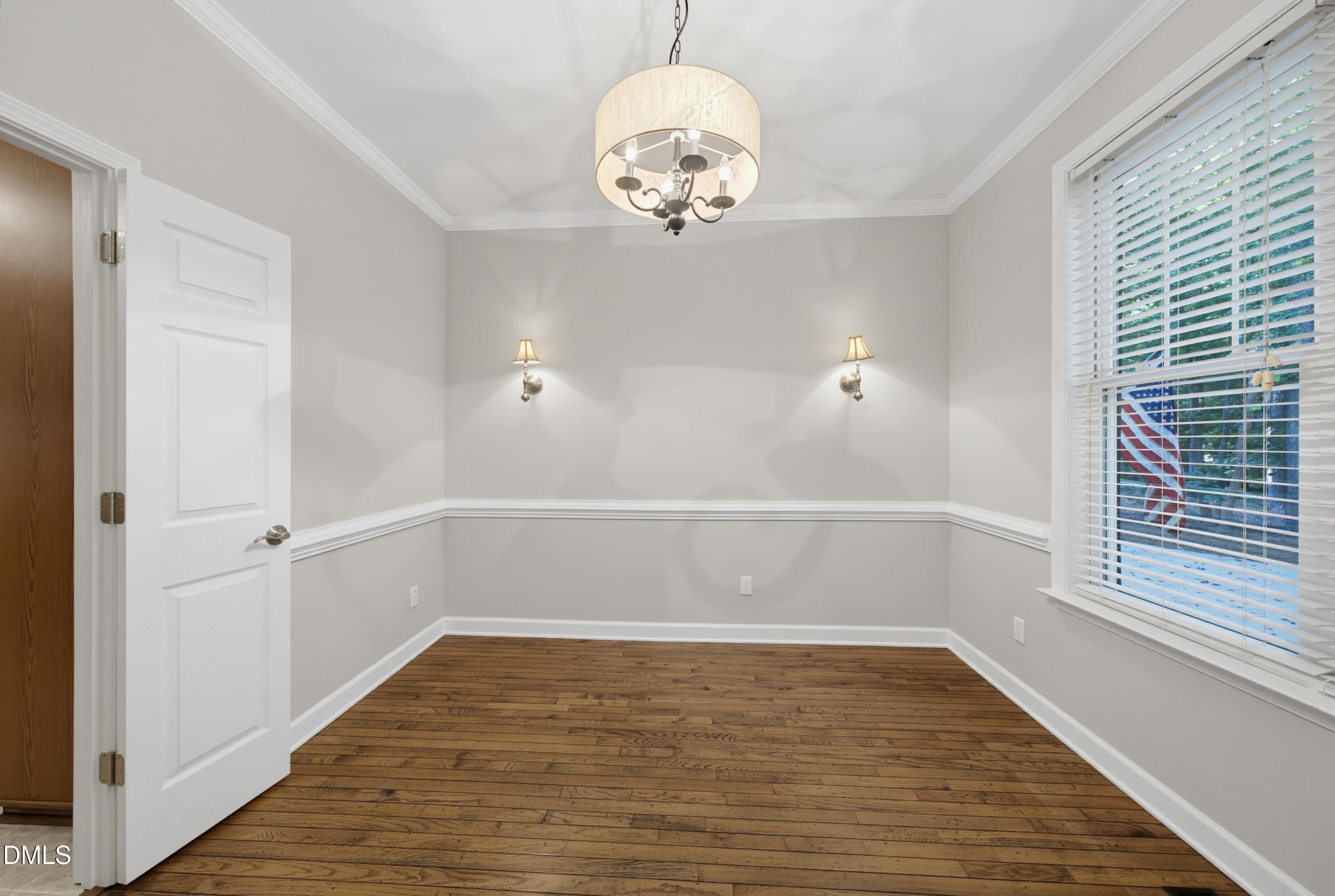 566 Timberknoll Lane Property Photo 19