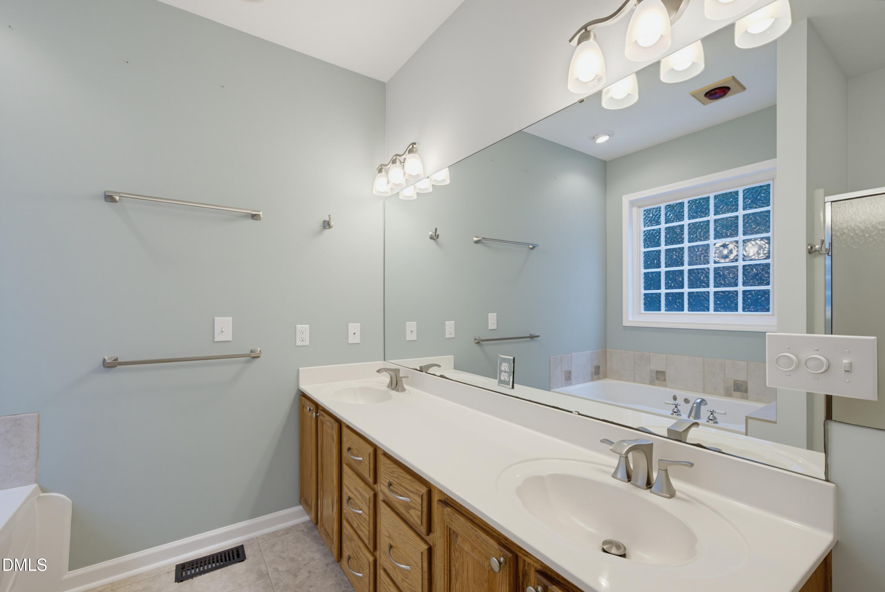 566 Timberknoll Lane Property Photo 25