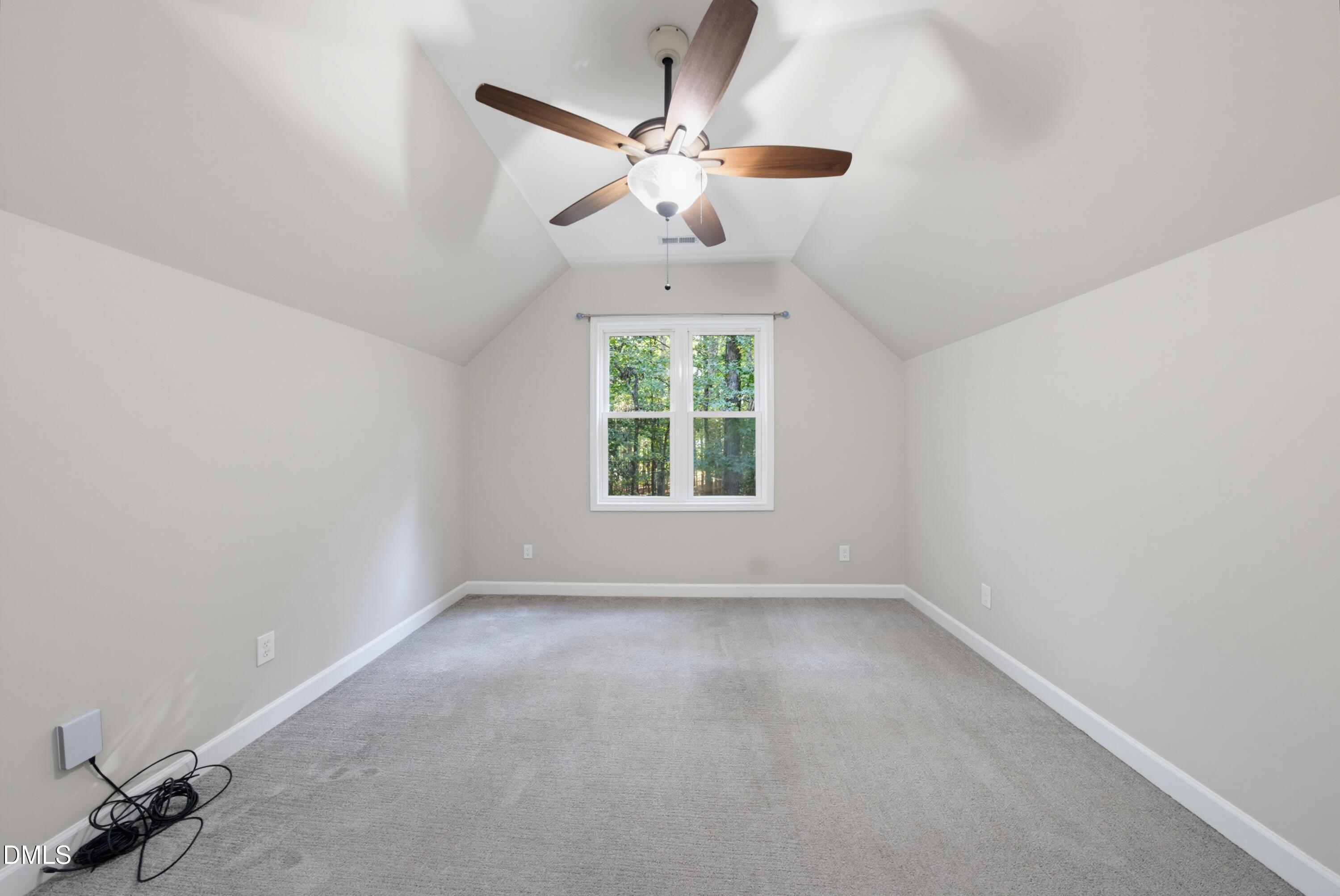 566 Timberknoll Lane Property Photo 28