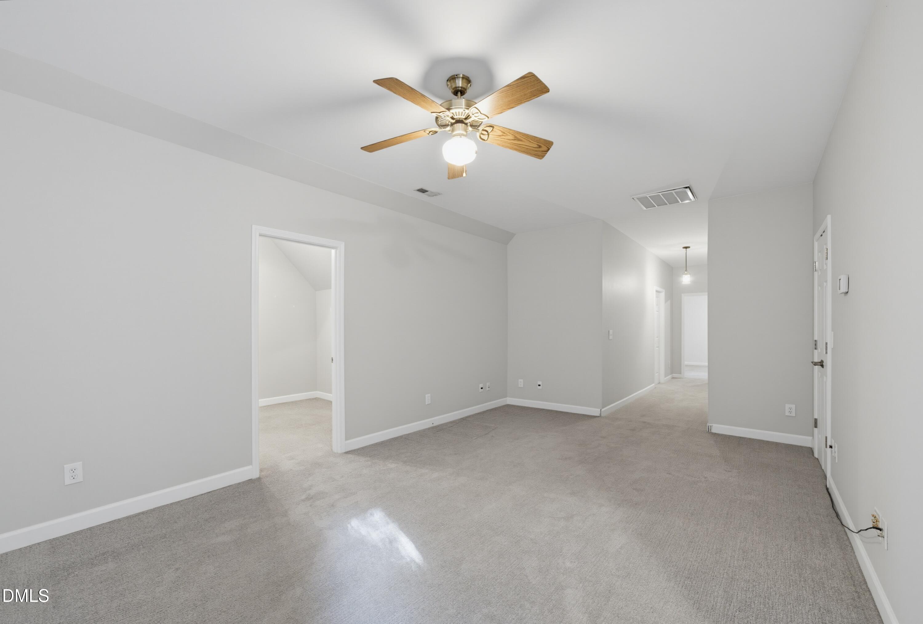 566 Timberknoll Lane Property Photo 29