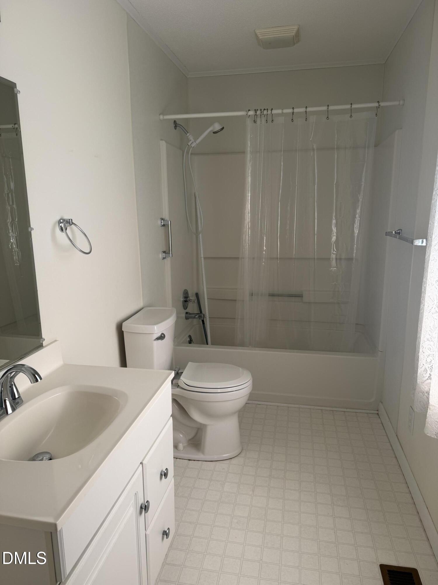 406 Woodruff Road Property Photo 10