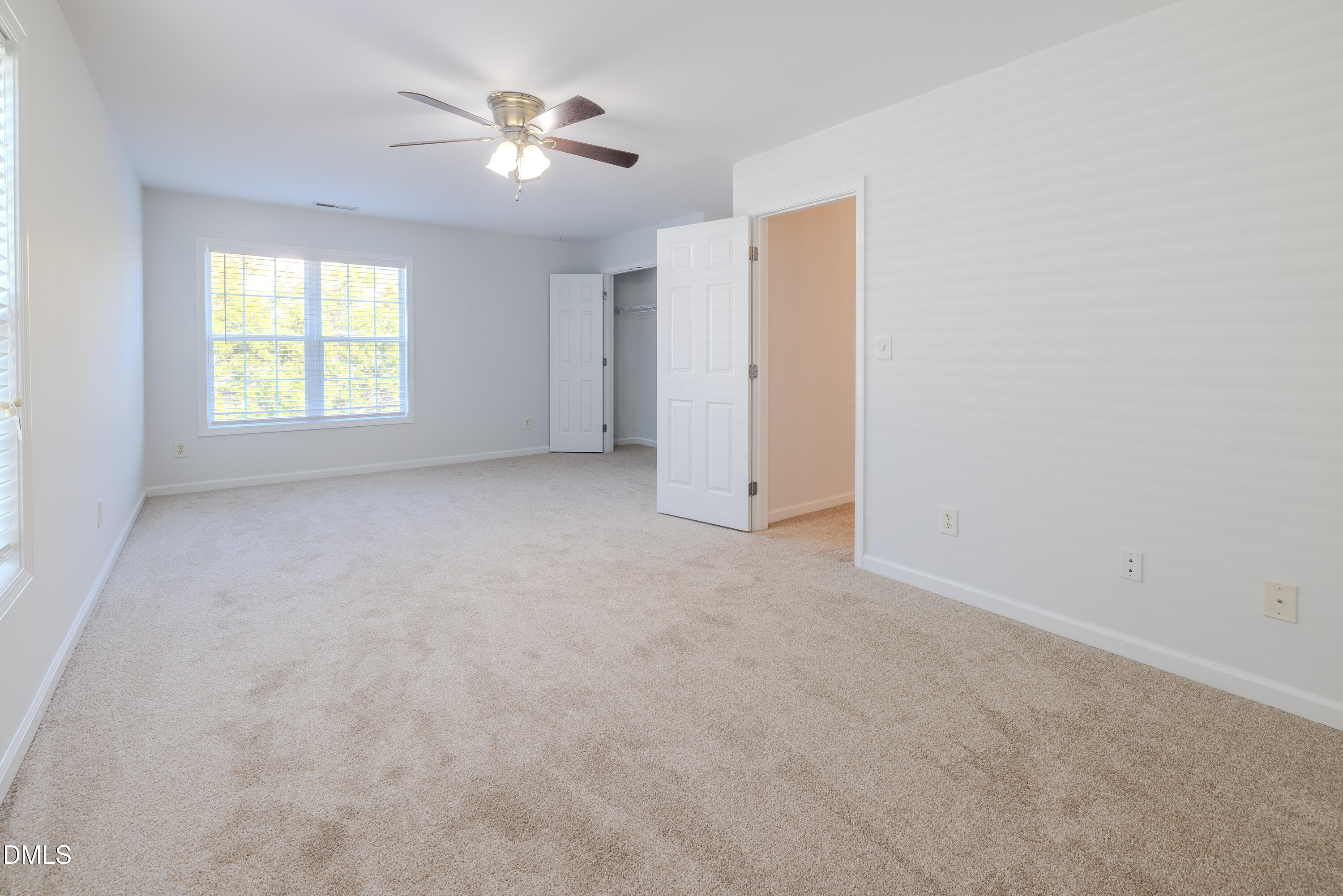 8116 Rolling Glenn Drive Property Photo 6
