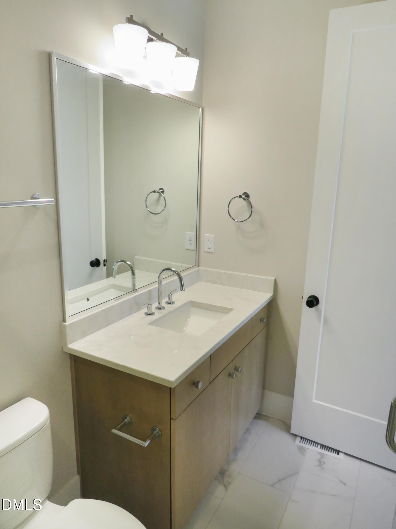 7711 Roberts Road Property Photo 10