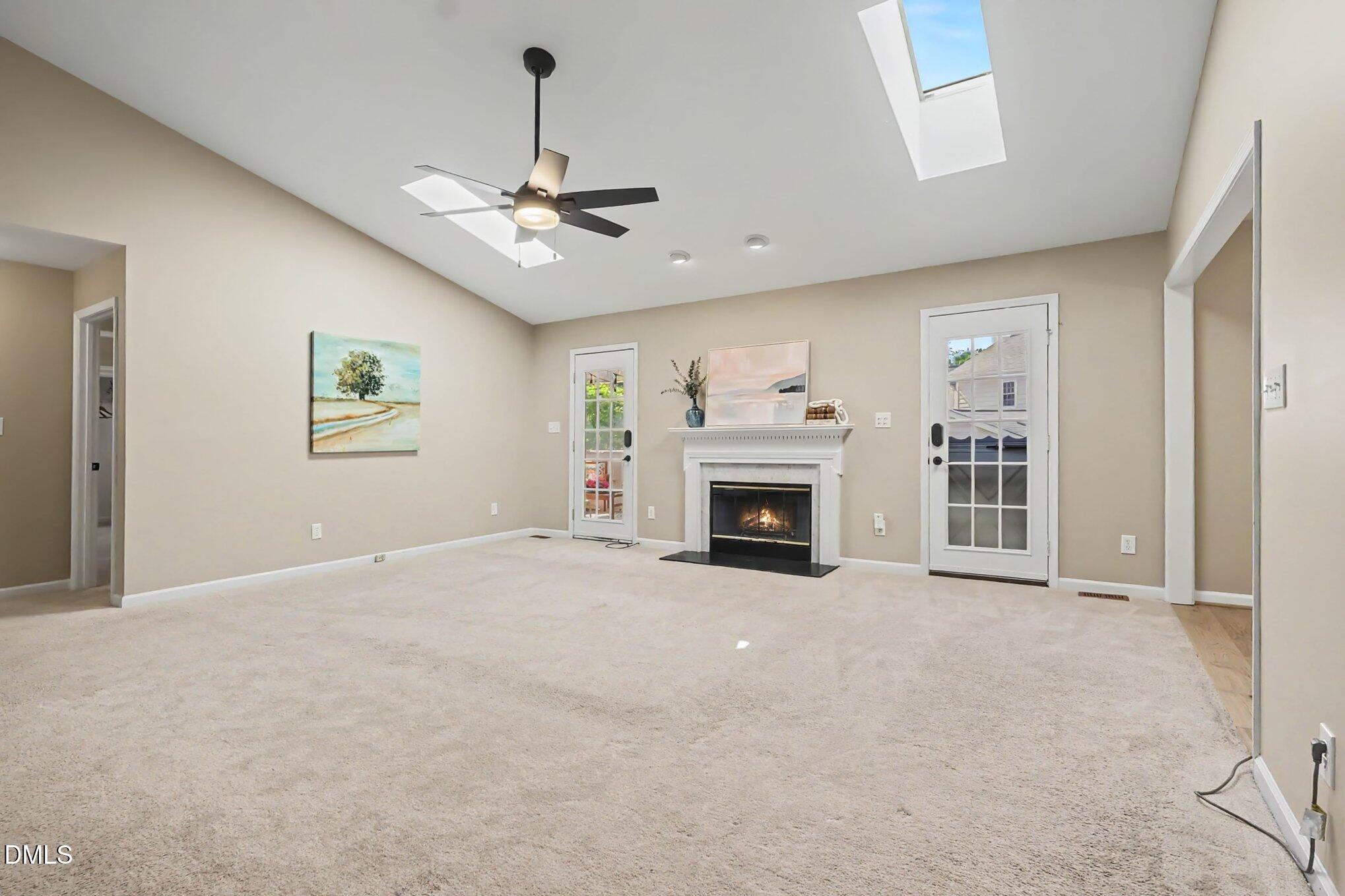 202 Lonesome Pine Drive Property Photo 5