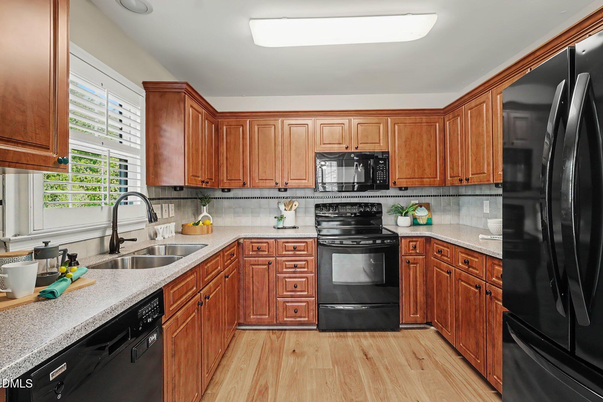 202 Lonesome Pine Drive Property Photo 12
