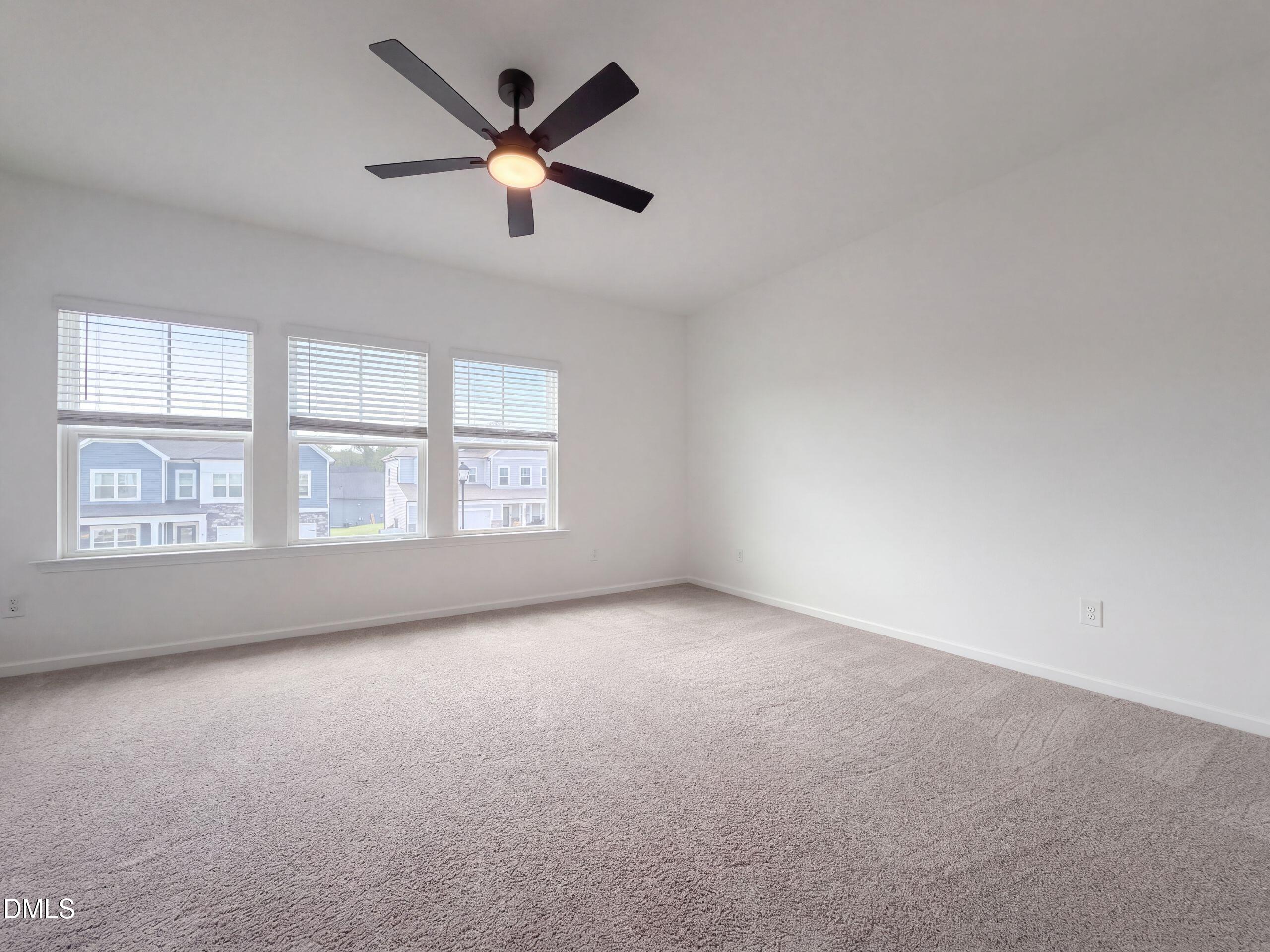 109 S Stonemill Trail Property Photo 4