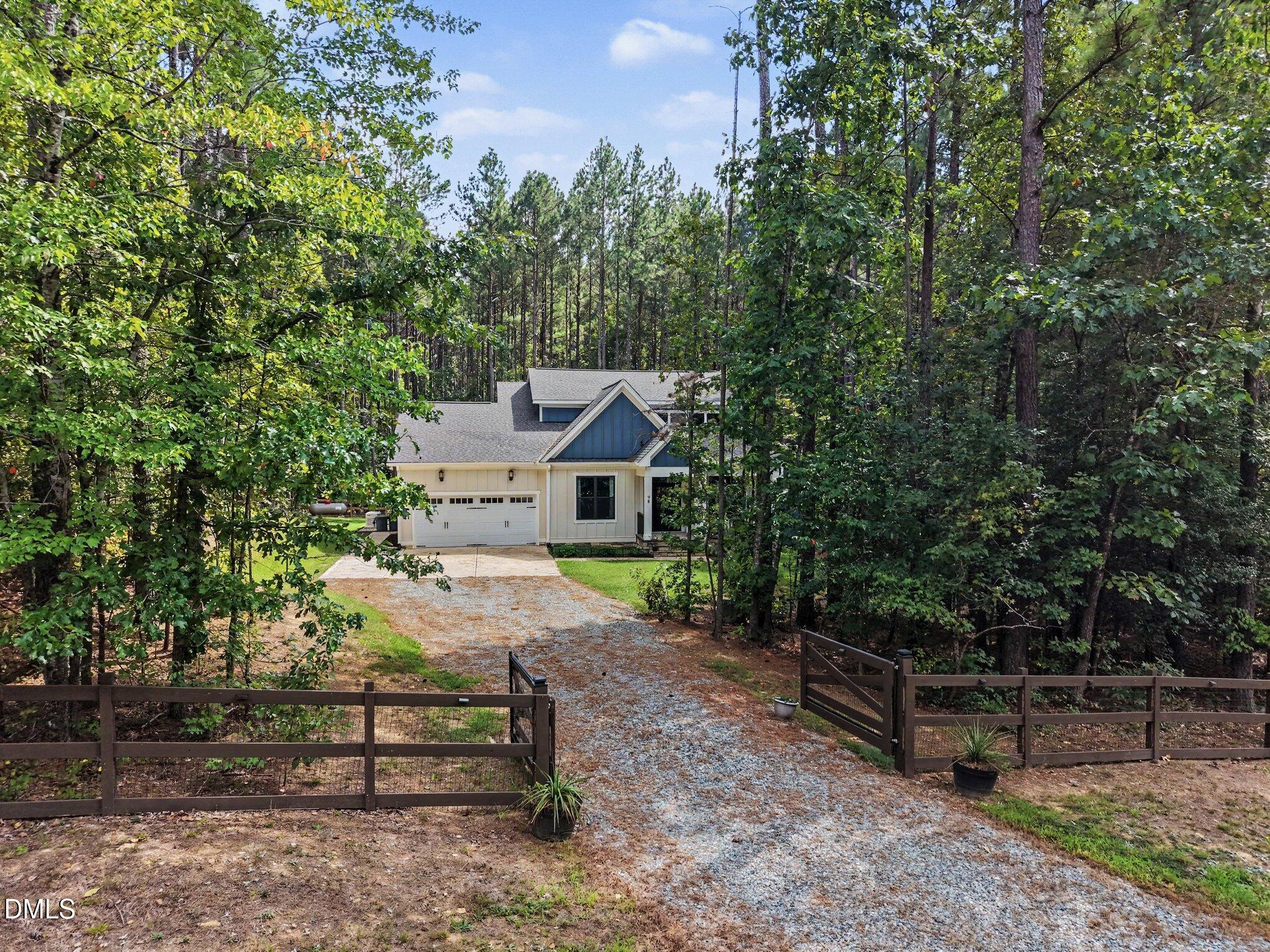 98 Anneliis Lane Property Photo 32
