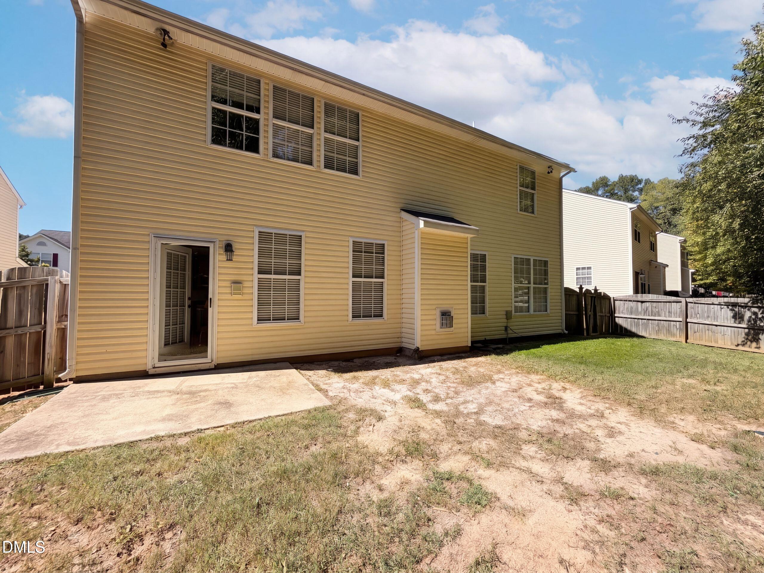 2619 Dutch Grove Circle Property Photo 5