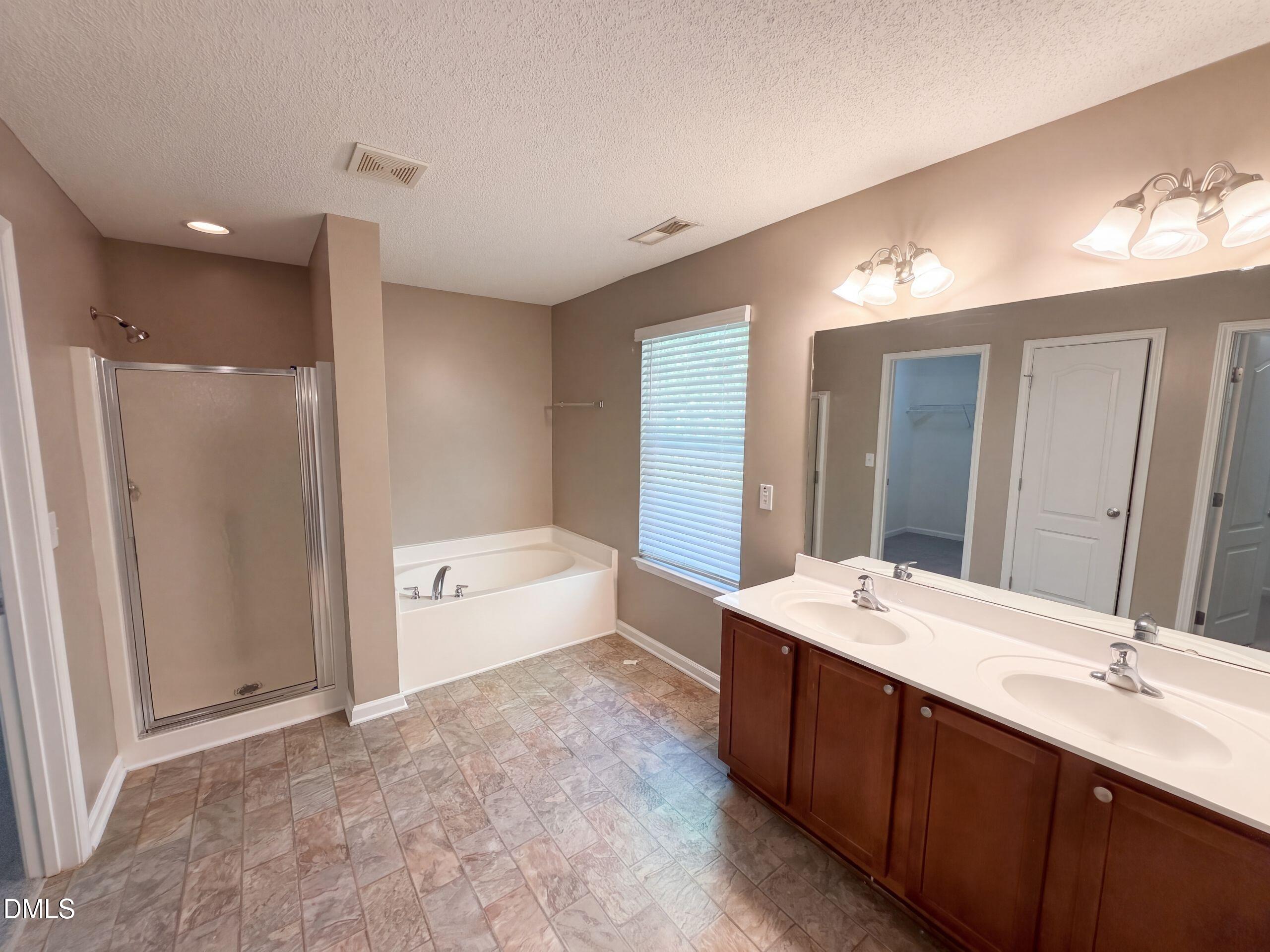 2619 Dutch Grove Circle Property Photo 15