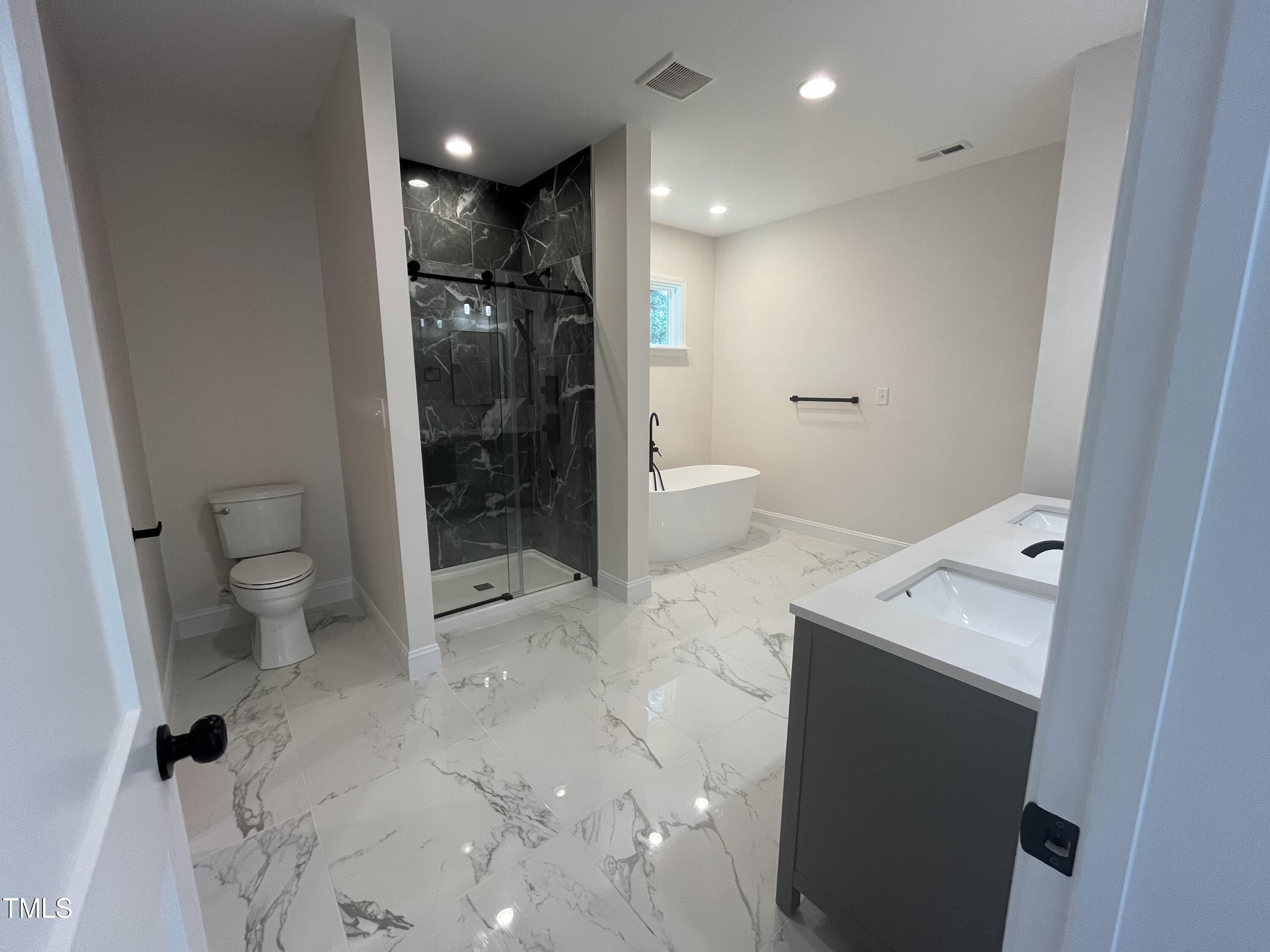 313 W Cornwallis Road Property Photo 39