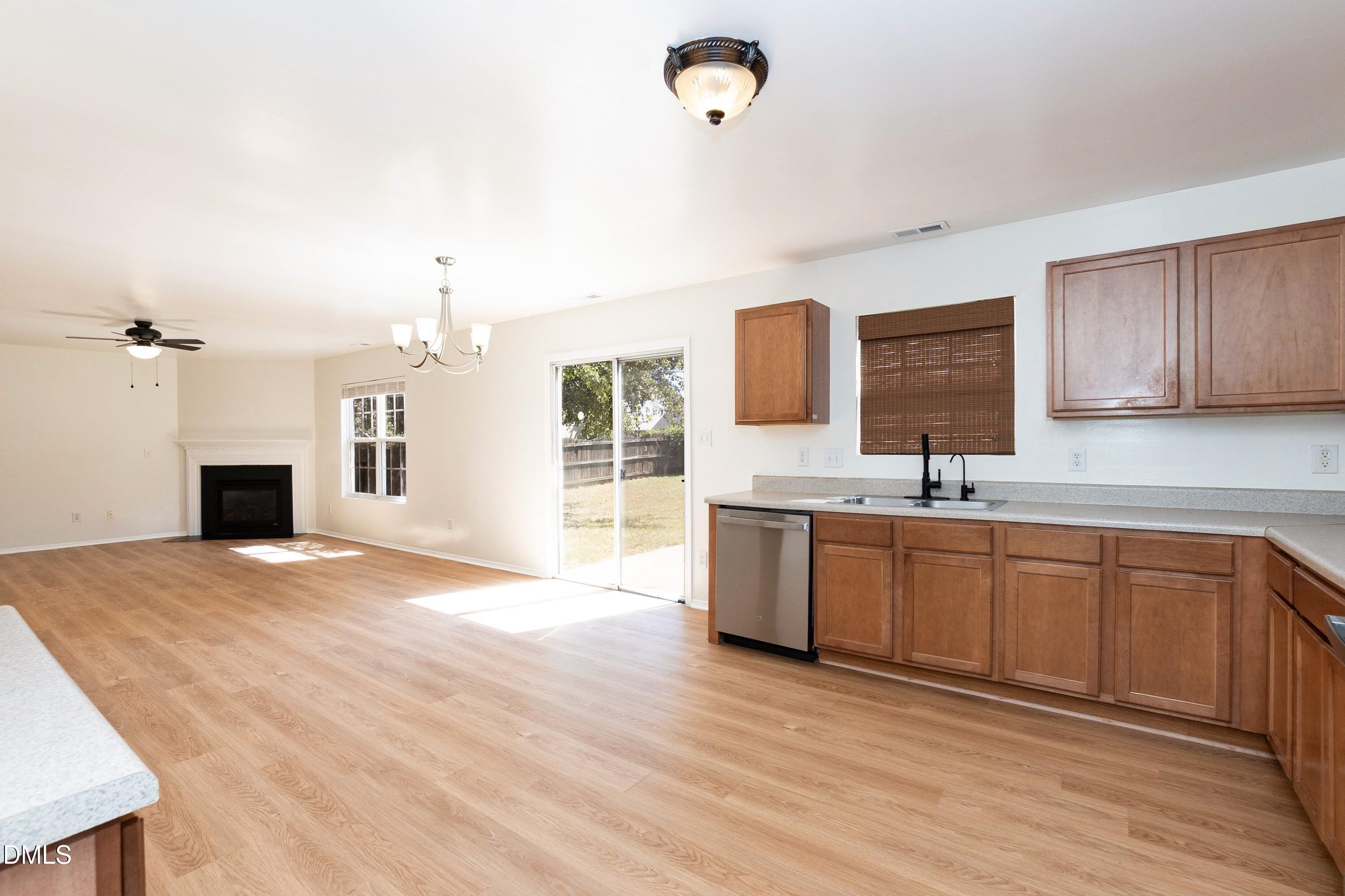1017 Breeze Lane Property Photo 12