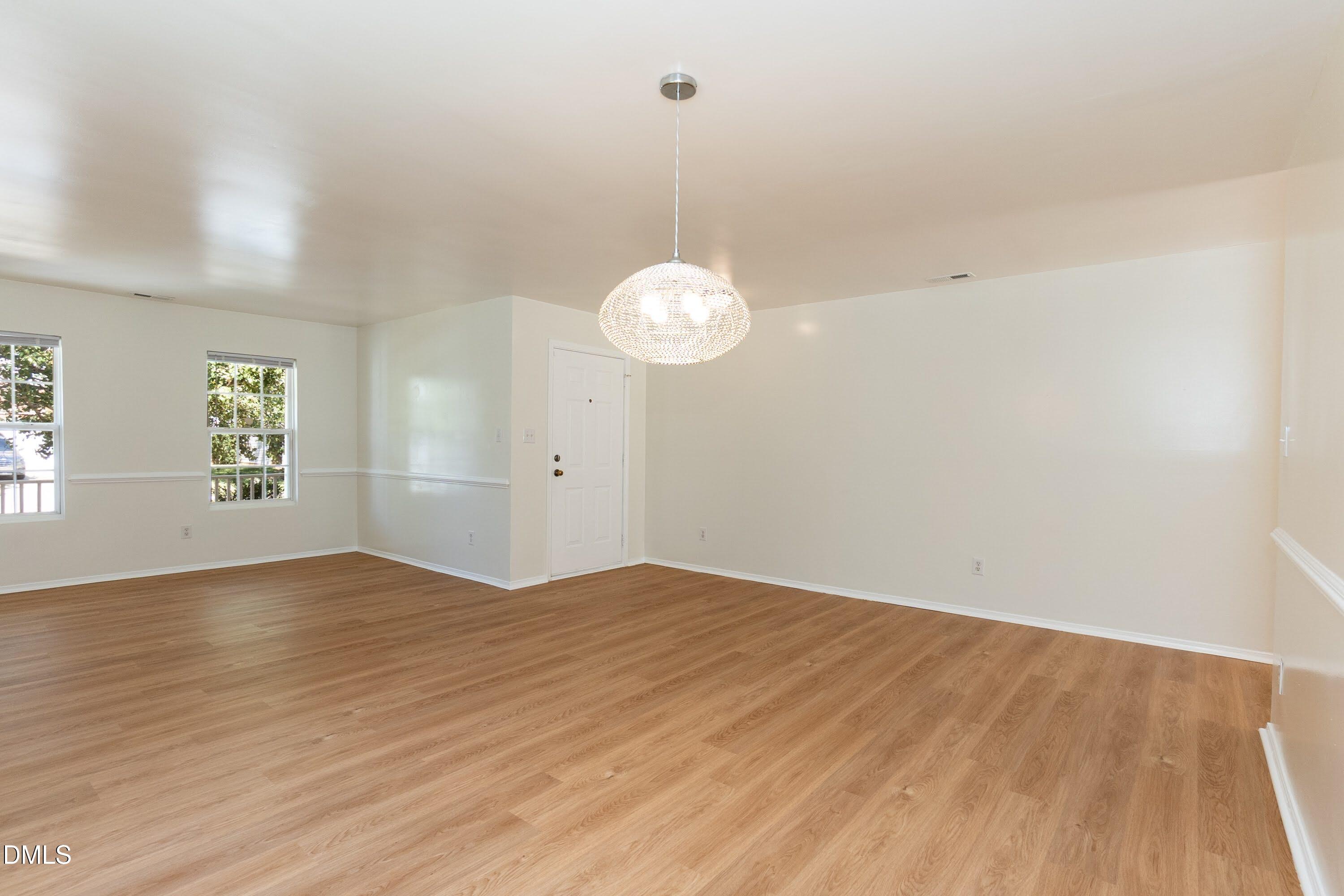 1017 Breeze Lane Property Photo 14