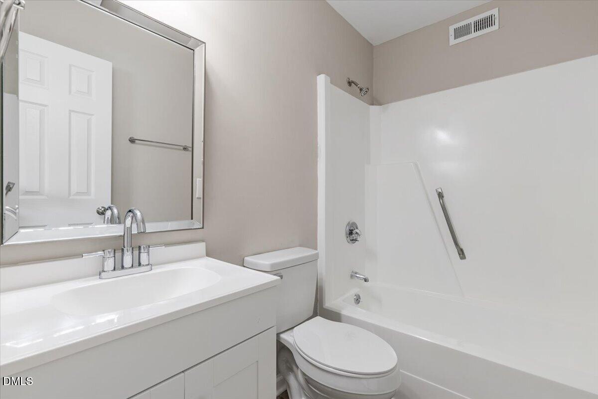 1309 Hudson Avenue F12 Property Photo 16