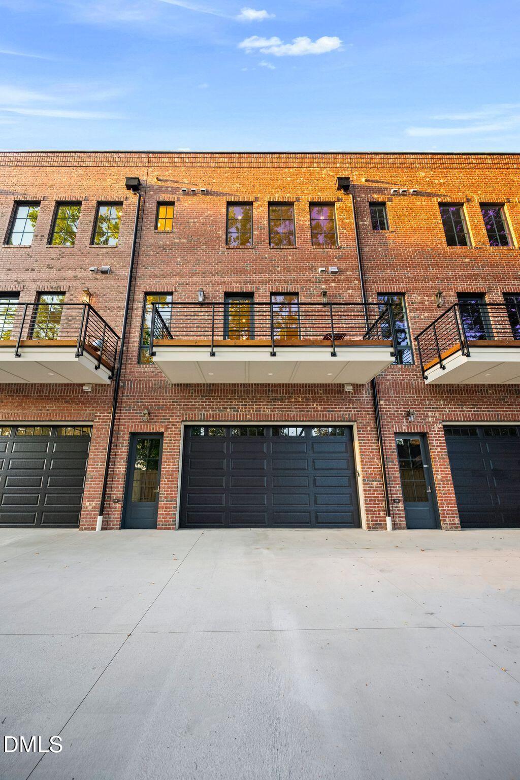 1701 W Club Boulevard Property Photo 8