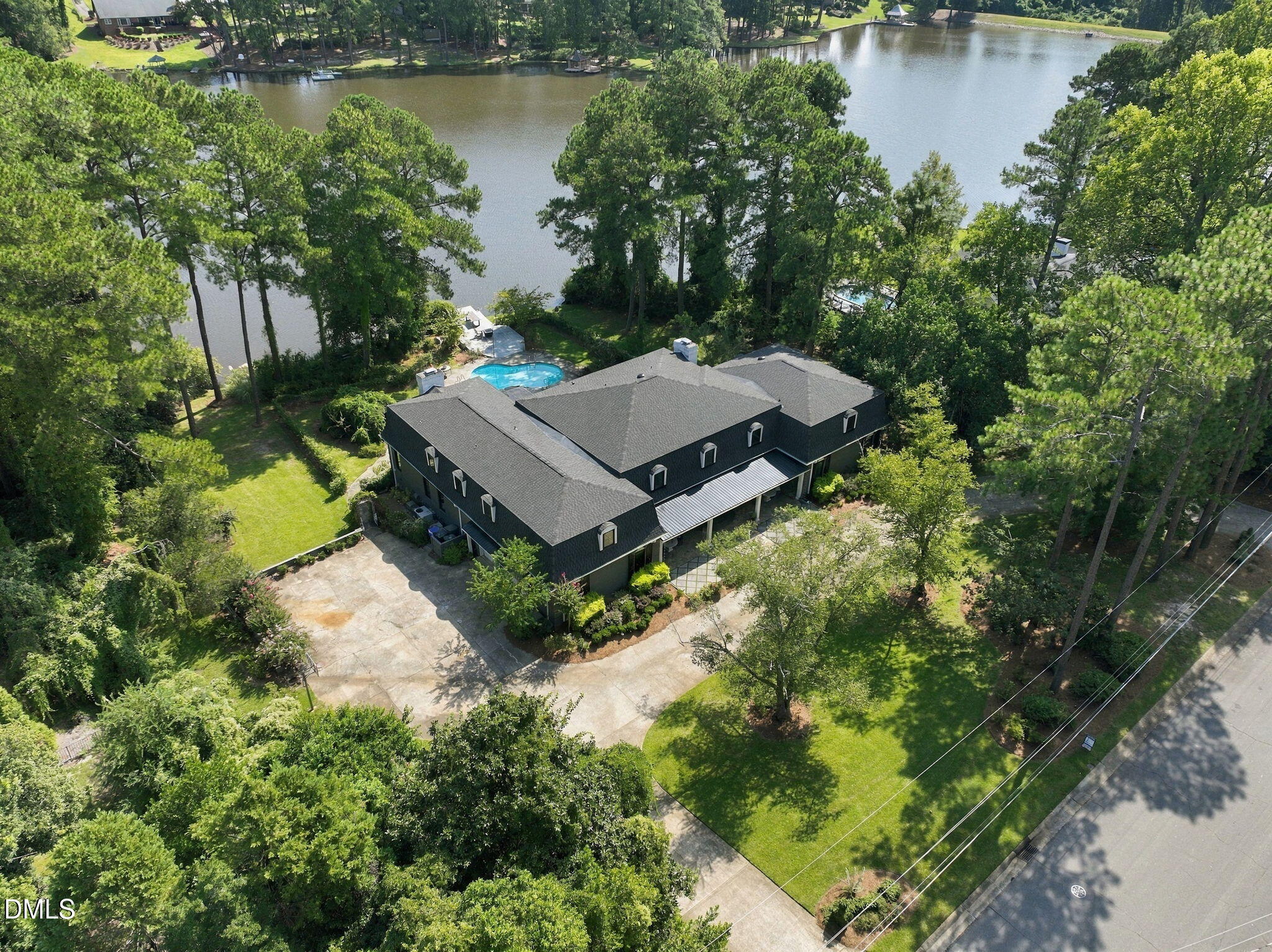 1131 Offshore Drive Property Photo 1