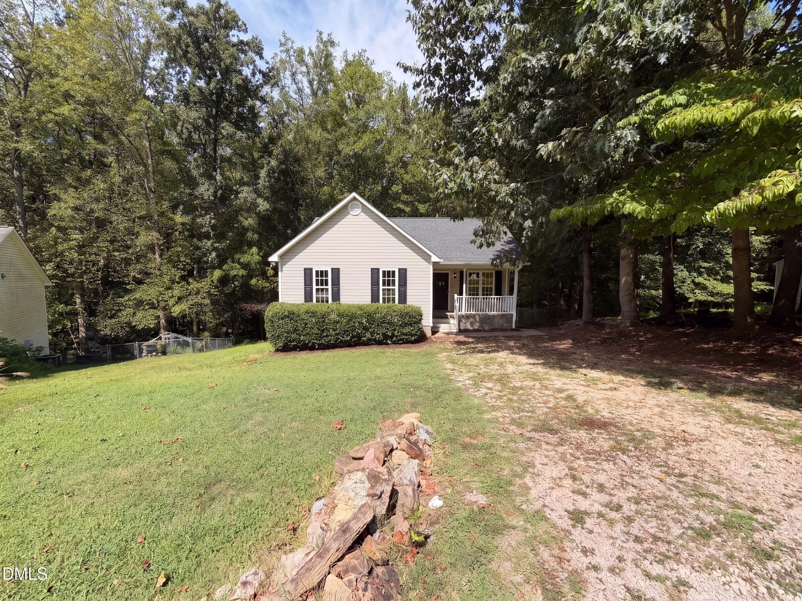 128 Madeline Court Property Photo 1
