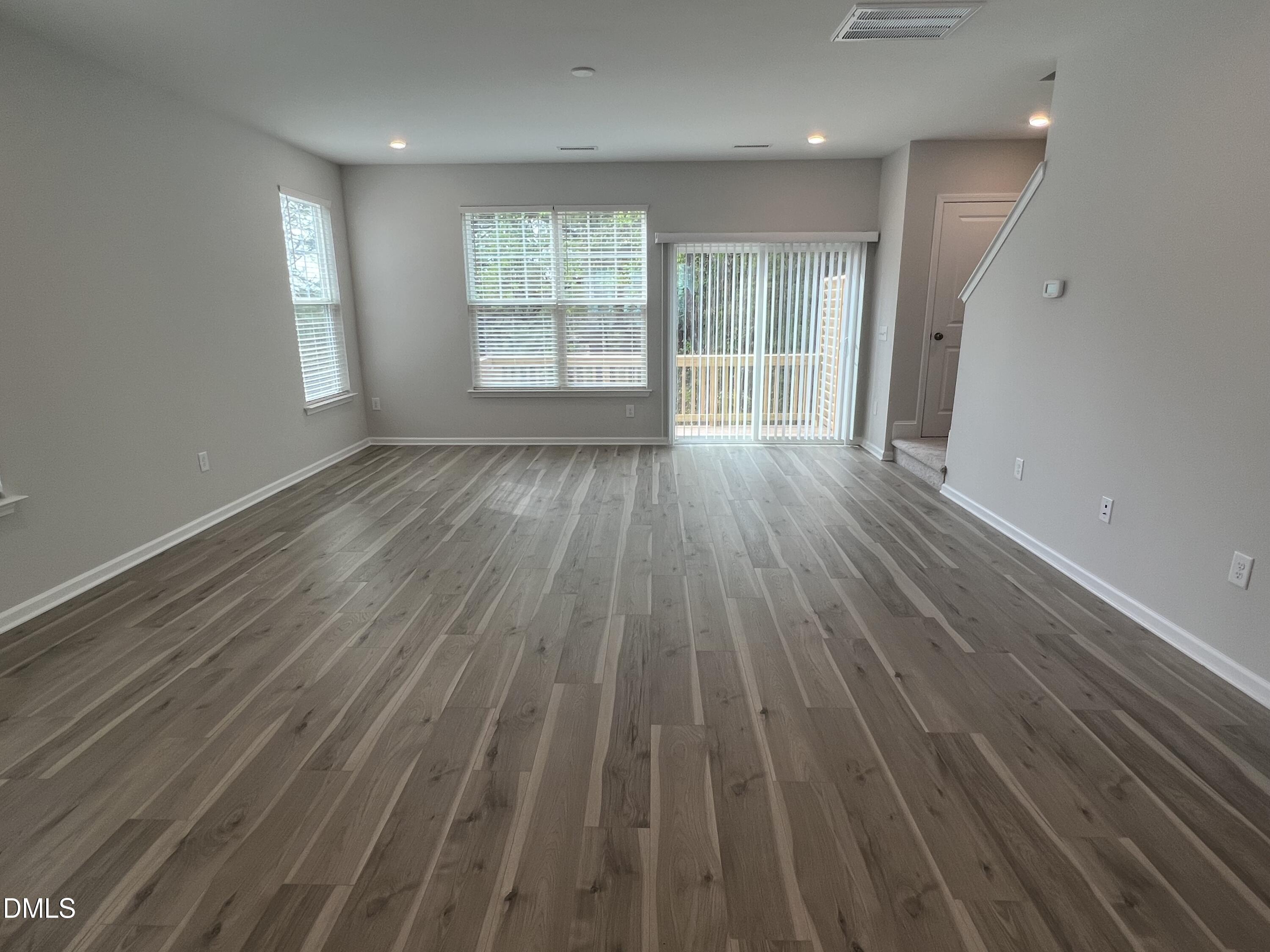 1237 Commack Drive Property Photo 2