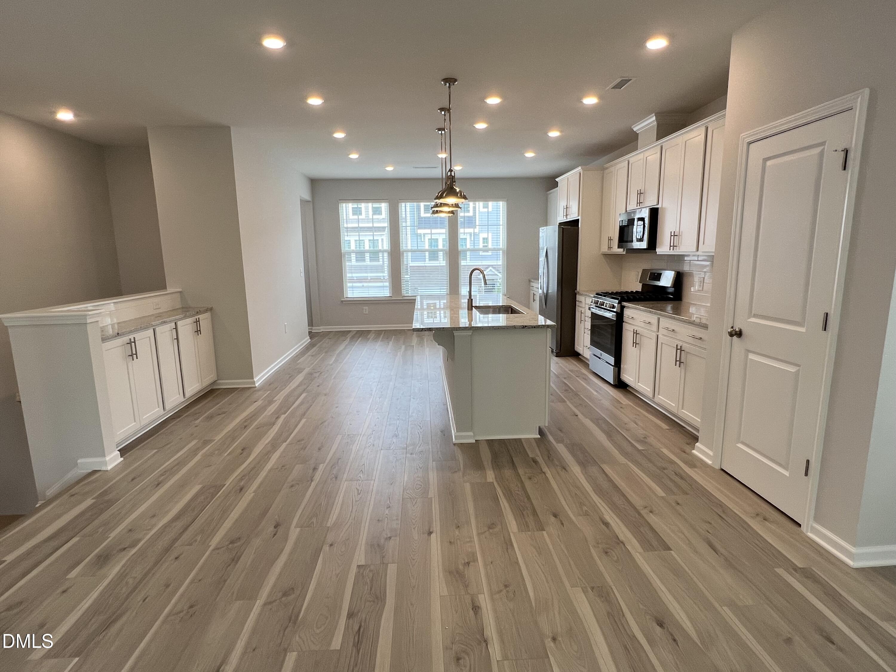 1237 Commack Drive Property Photo 4