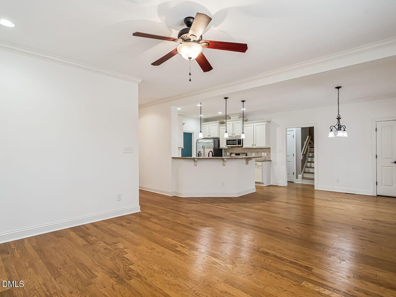 1149 Golden Star Way Property Photo 13