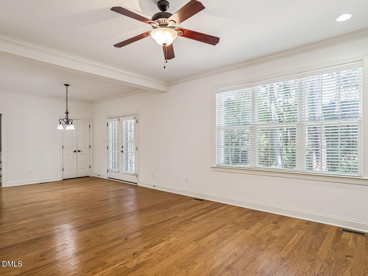 1149 Golden Star Way Property Photo 14