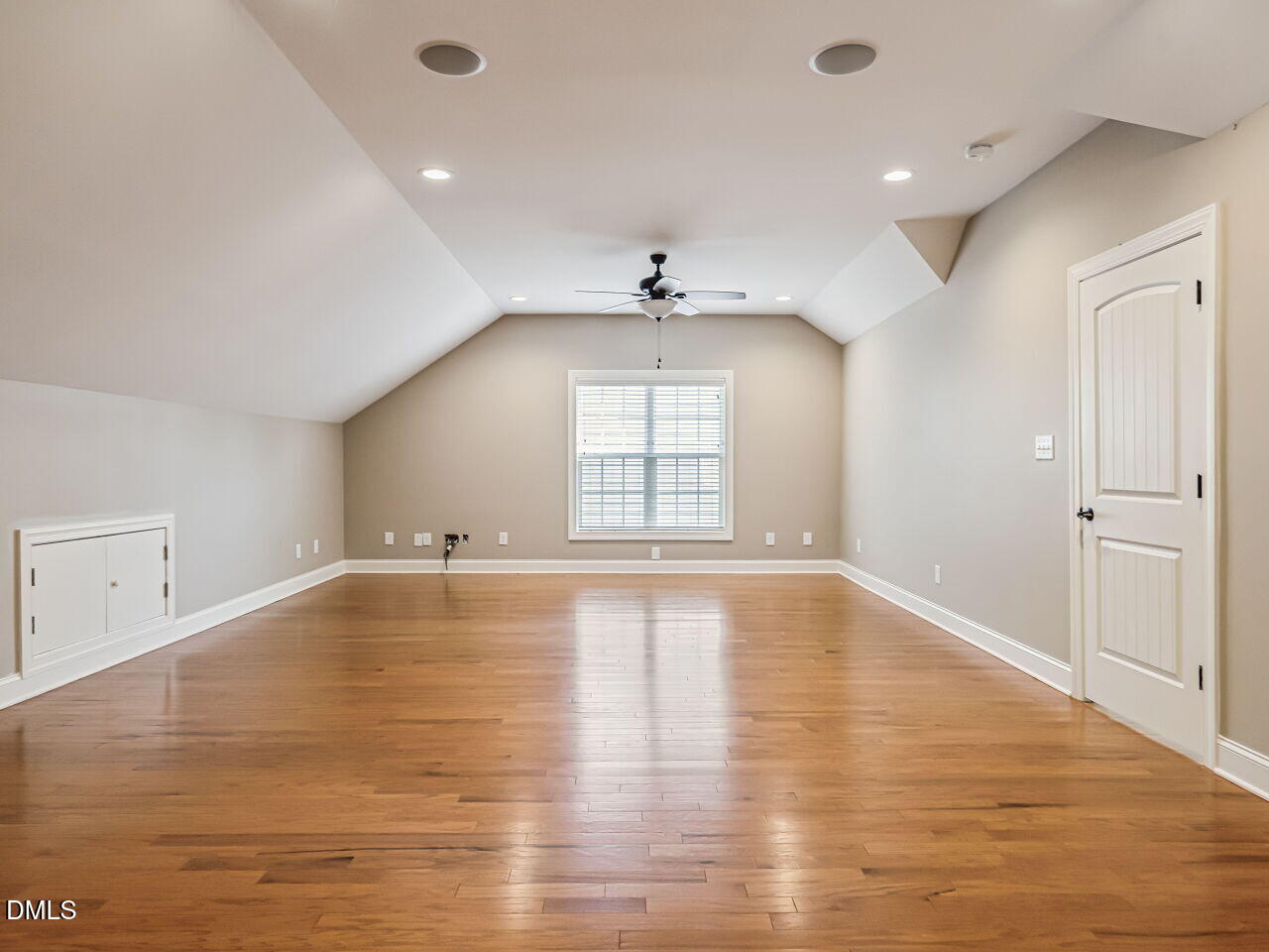 1149 Golden Star Way Property Photo 29
