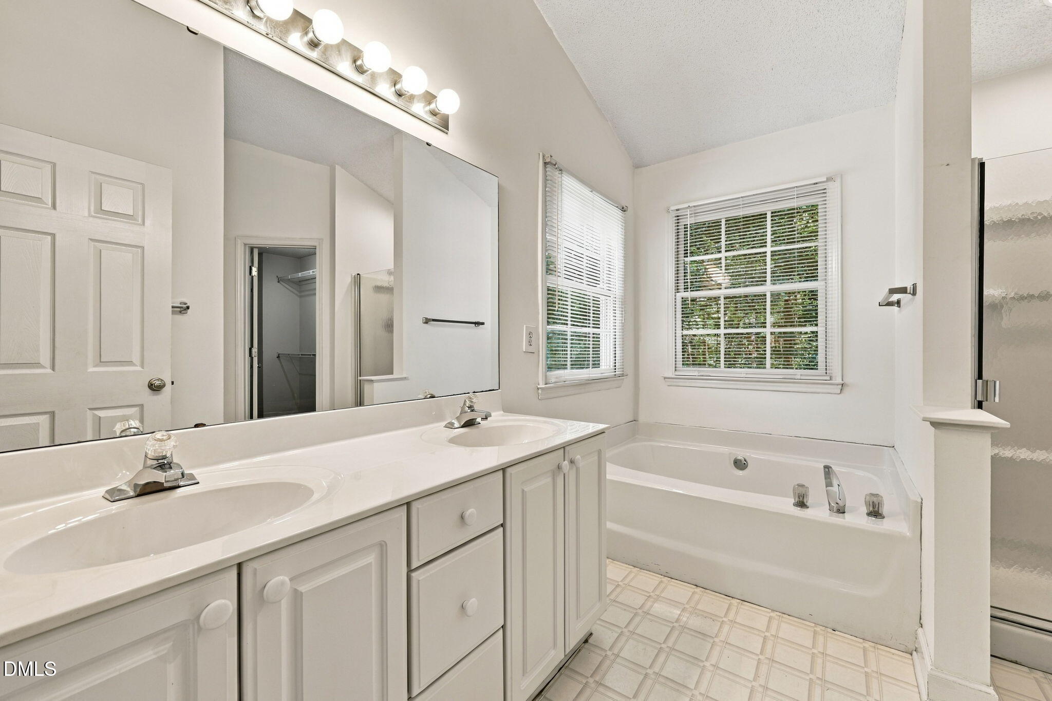3118 Wilderness Road Property Photo 11