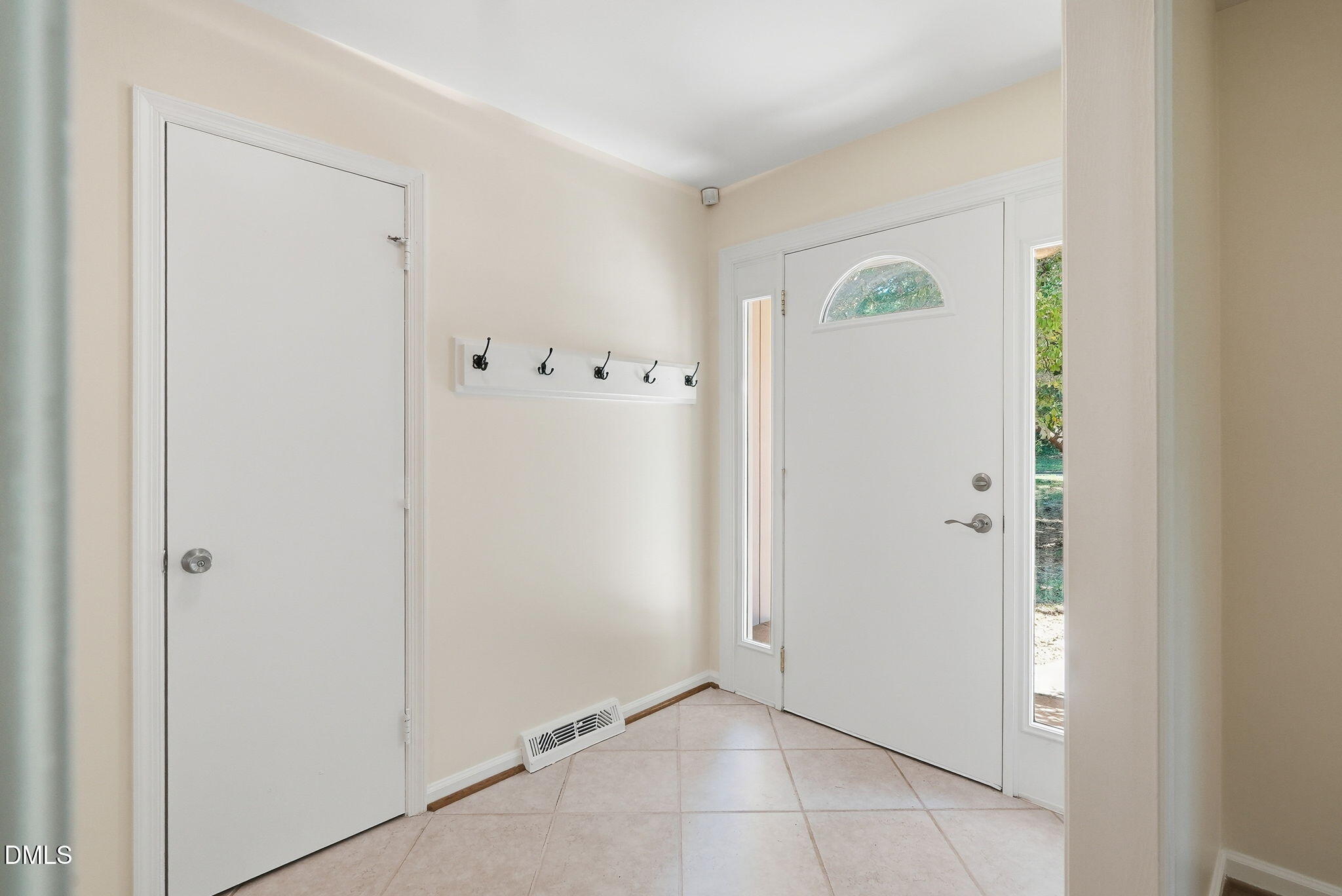6721 Brookhollow Drive Property Photo 8