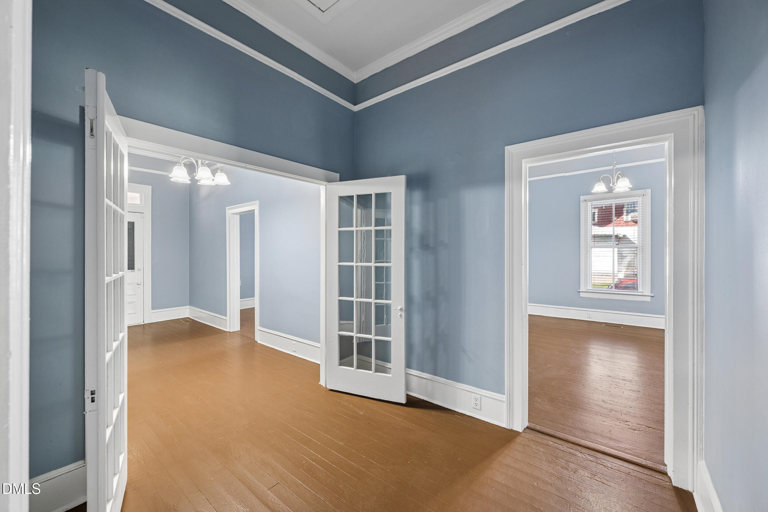 412 W Walnut Street Property Photo 5