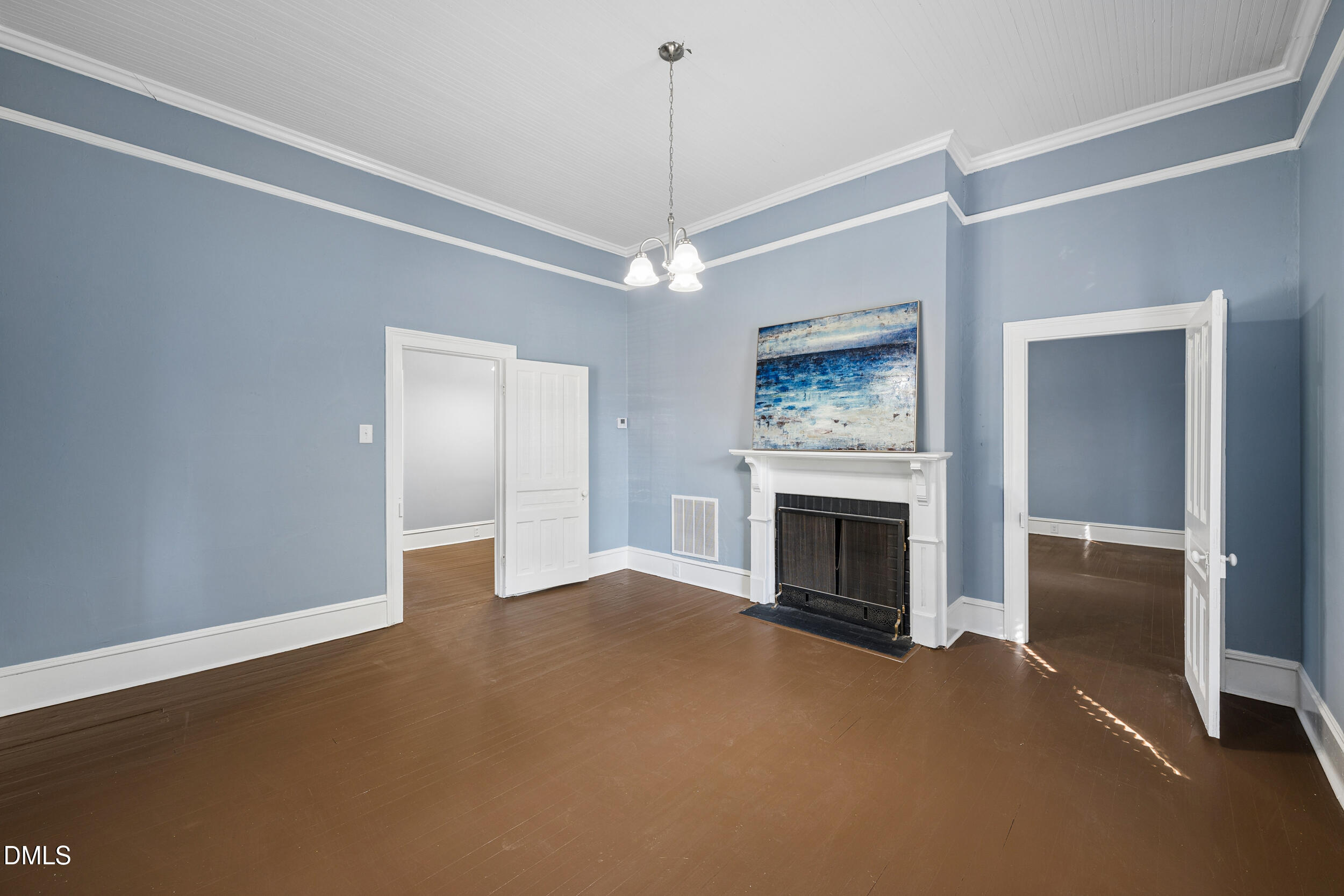 412 W Walnut Street Property Photo 7