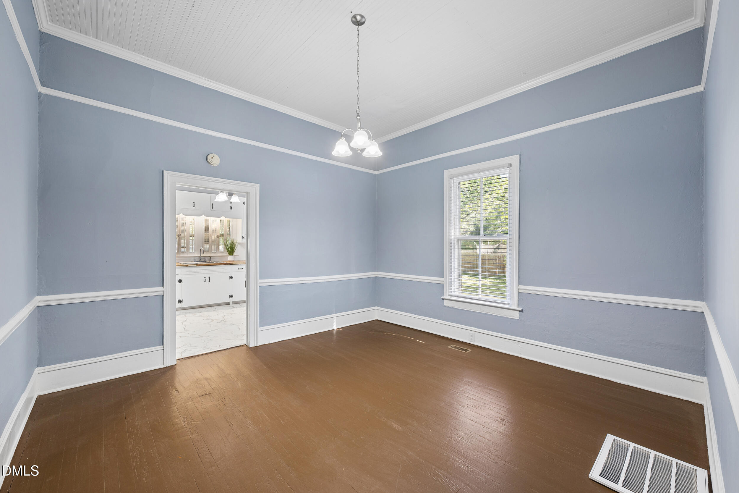 412 W Walnut Street Property Photo 15